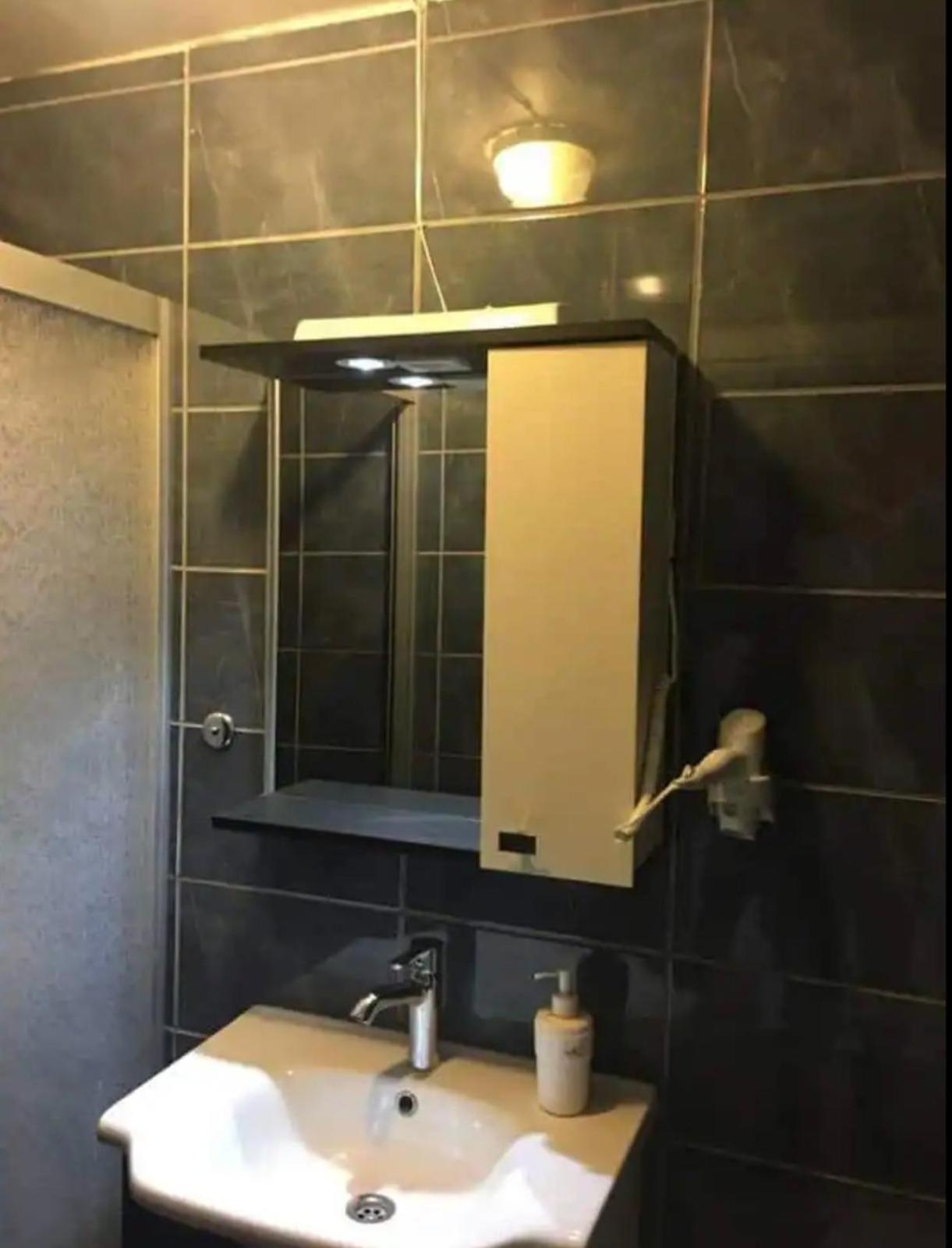 Superior Family Room photo 2