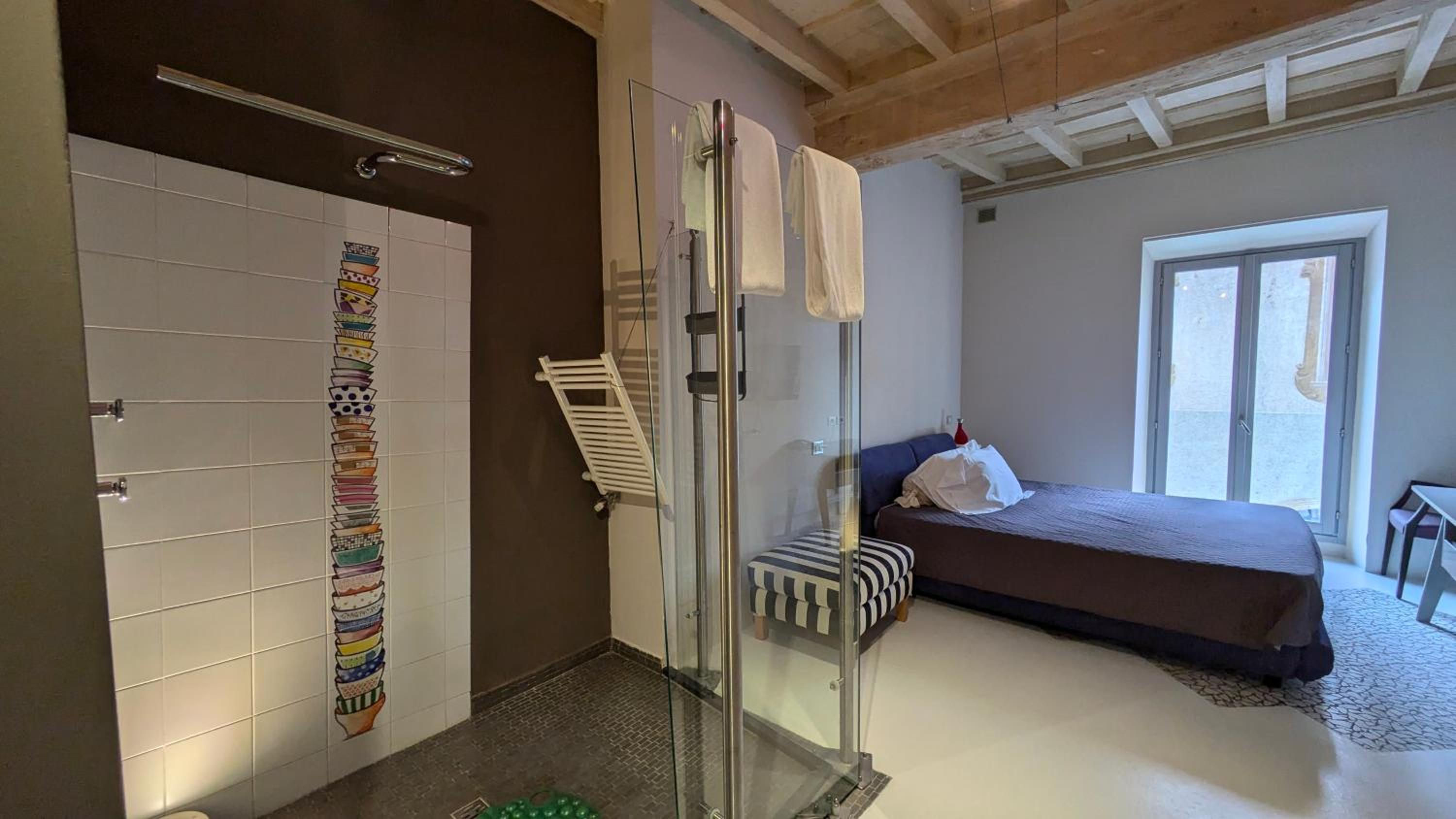 Double Room - Photo 10