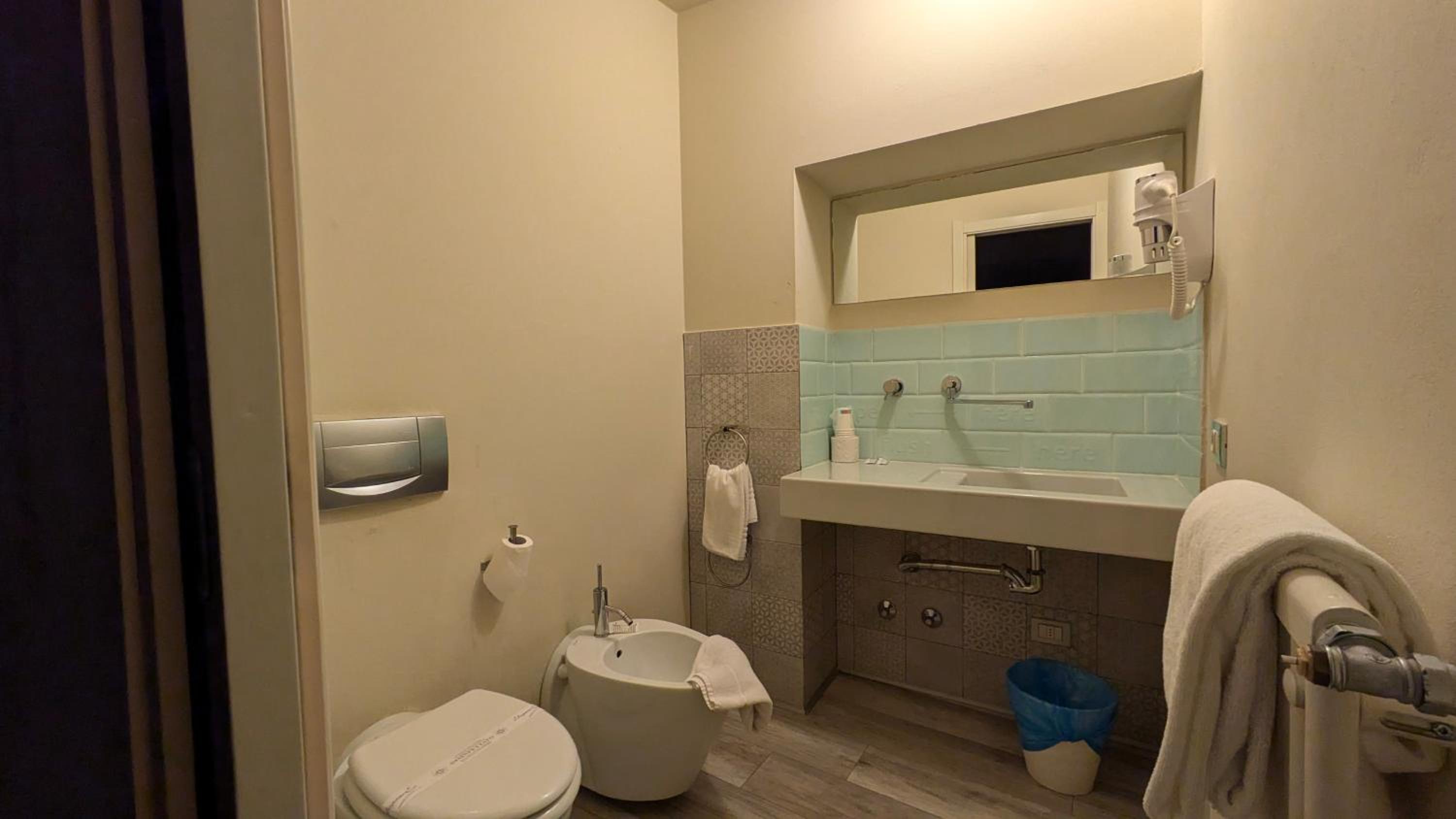 Double Room - Photo 8
