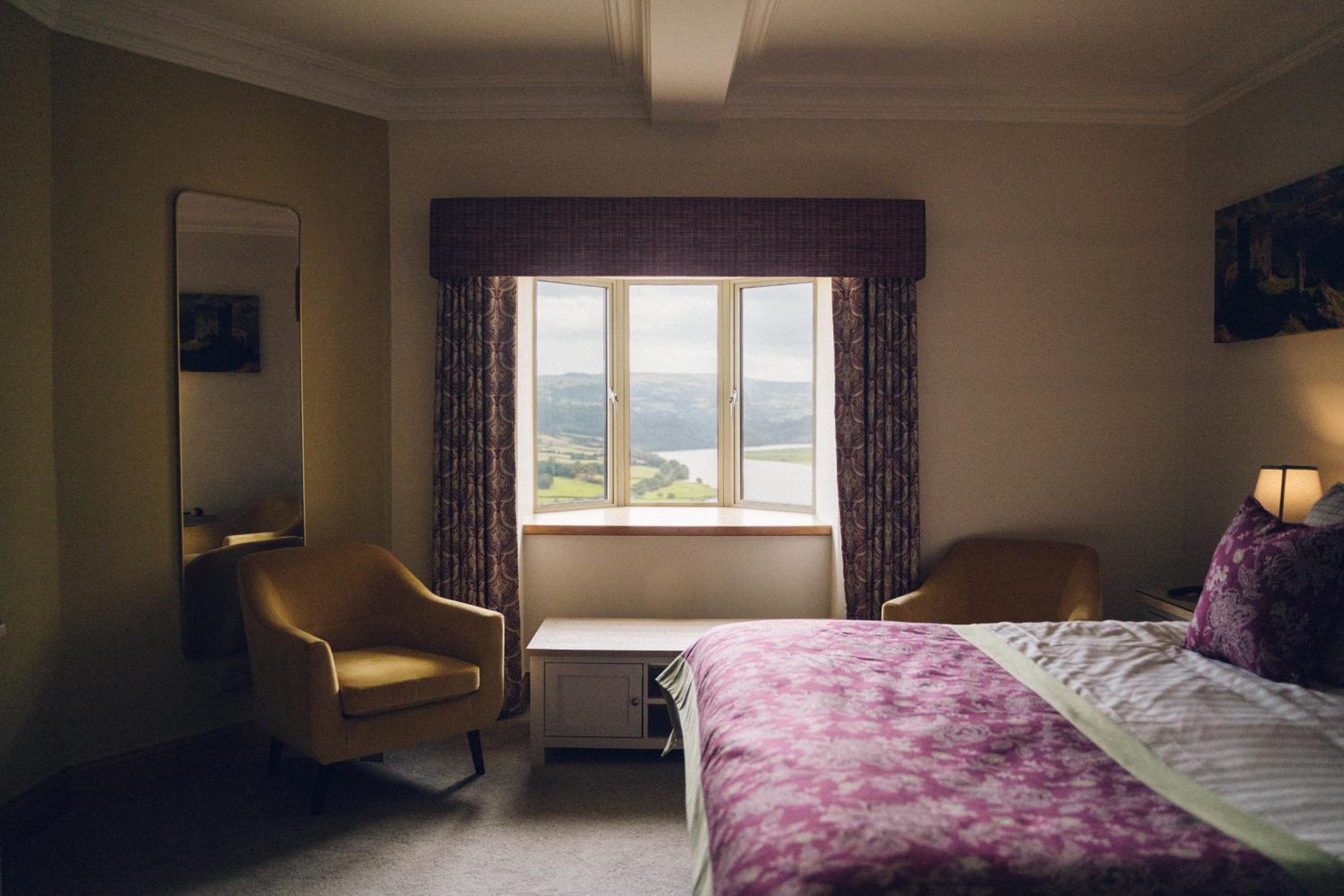 Deluxe Double Room (2 Adults + 1 Child) photo 3