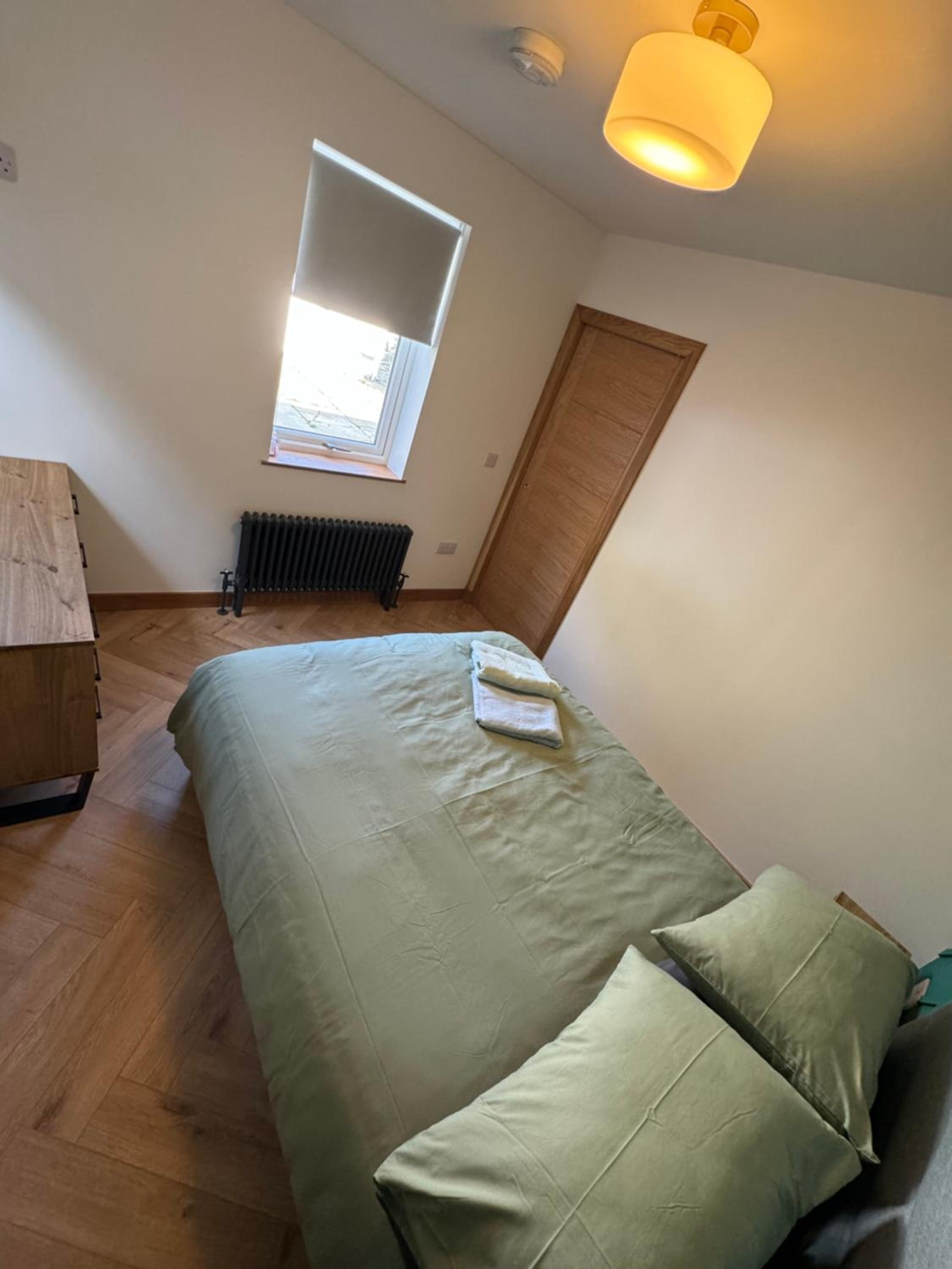 One-Bedroom Apartment photo 1