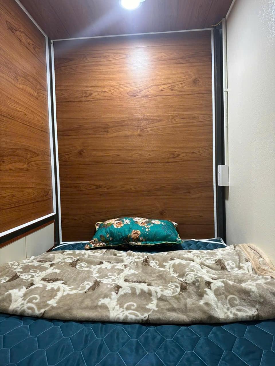 Mixed Dormitory Room photo 1
