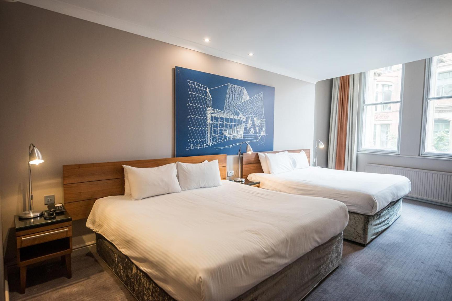 King Room with Two King Beds - Photo 5