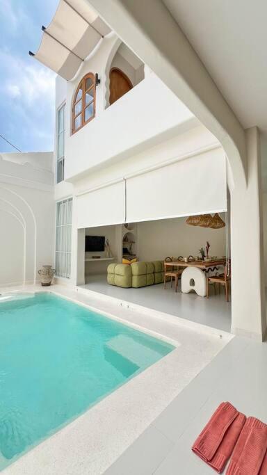 Three-Bedroom Villa photo 1