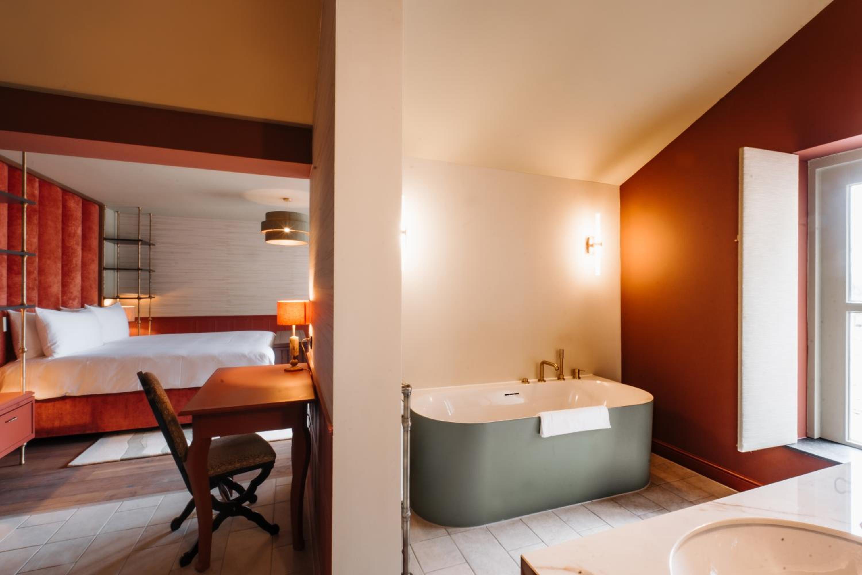 Superior Garden Suite photo 3