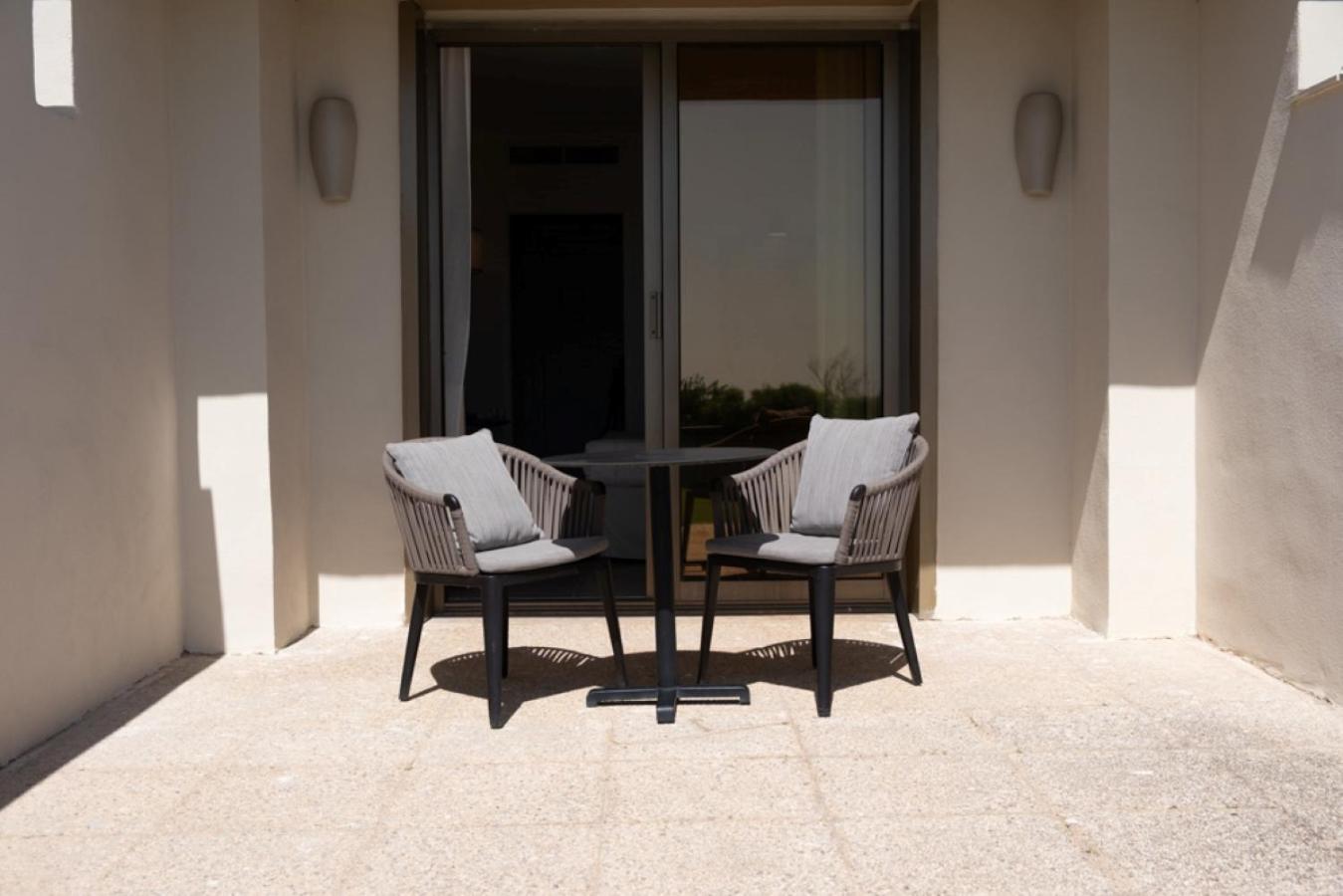 Deluxe Double Room with Sea View - Photo 4