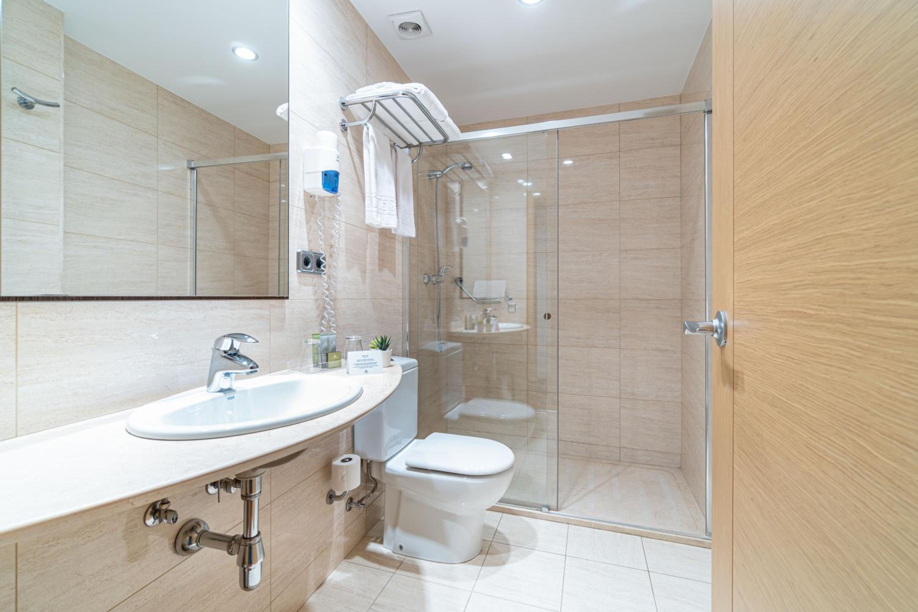 Superior Twin Room photo 2