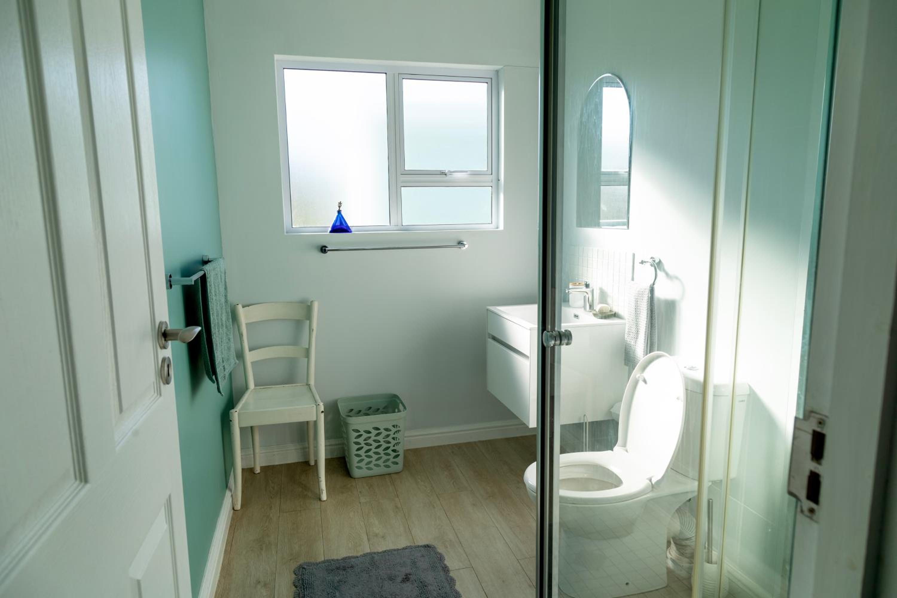 Three-Bedroom House photo 2
