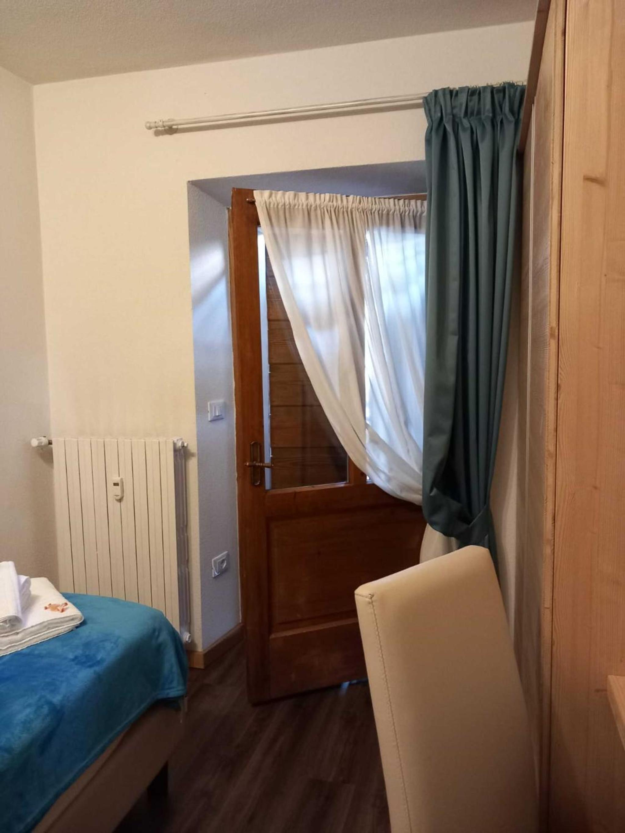 Deluxe Double Room with Shower
