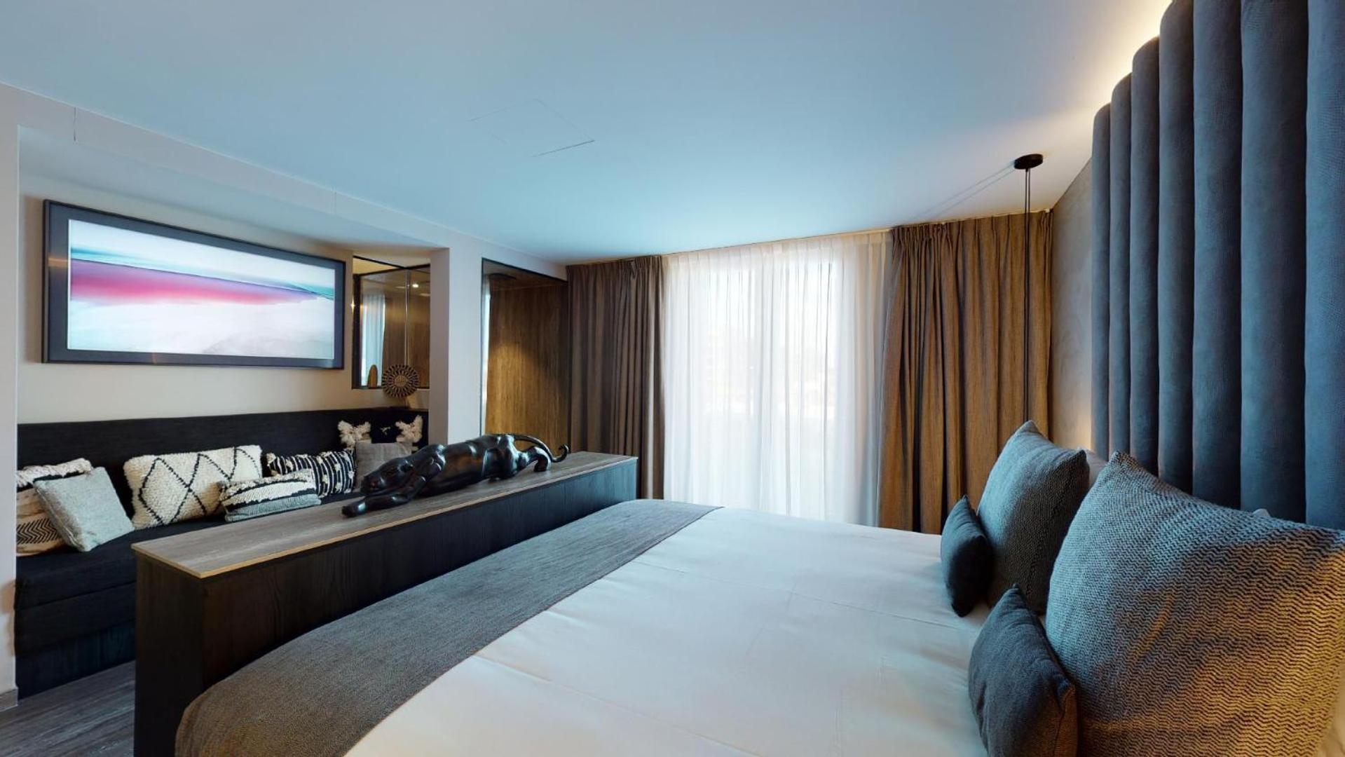 Deluxe Suite photo 3
