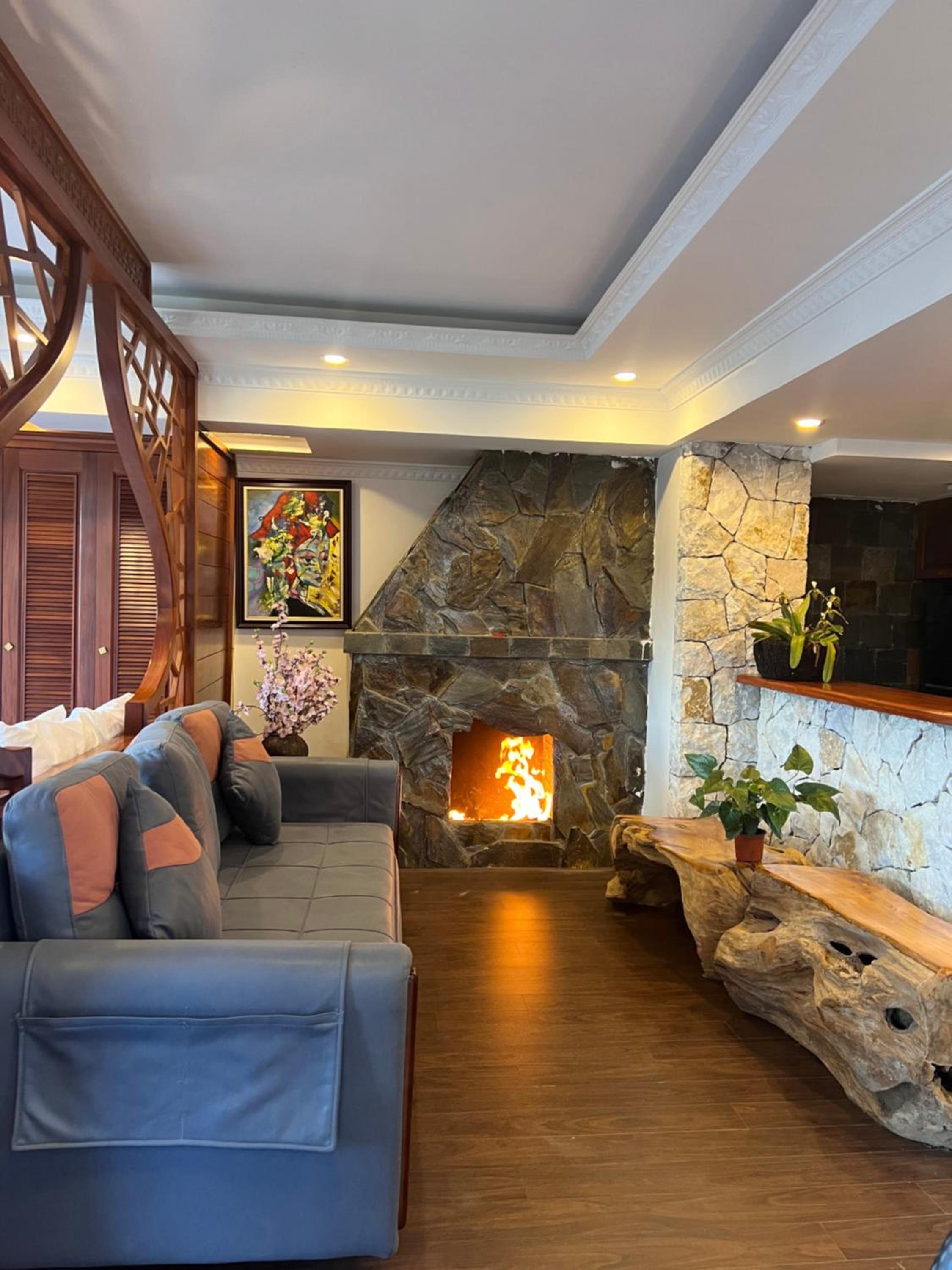 One-Bedroom Apartment - Photo 3