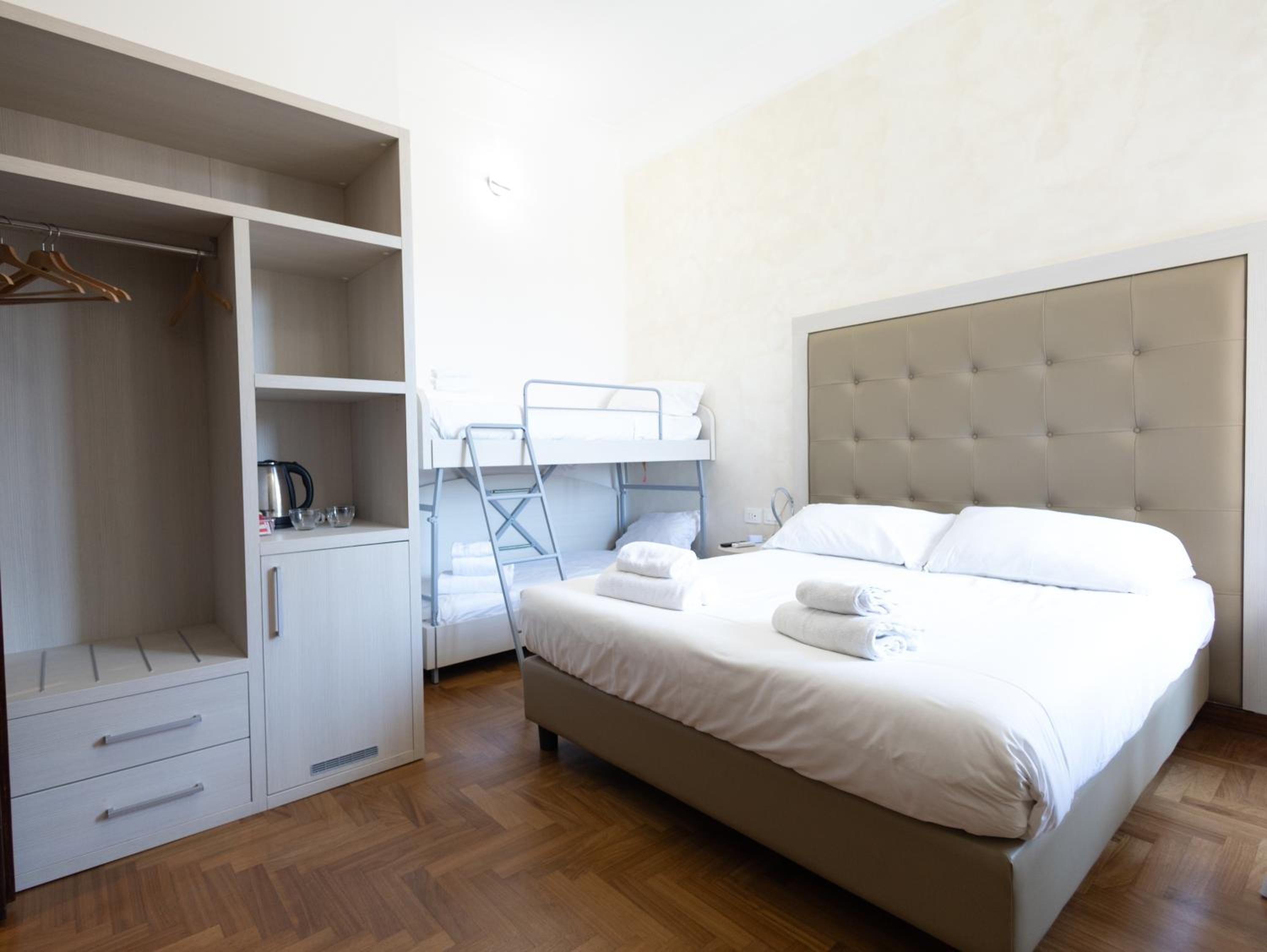 Quadruple Room with Balcony photo 1