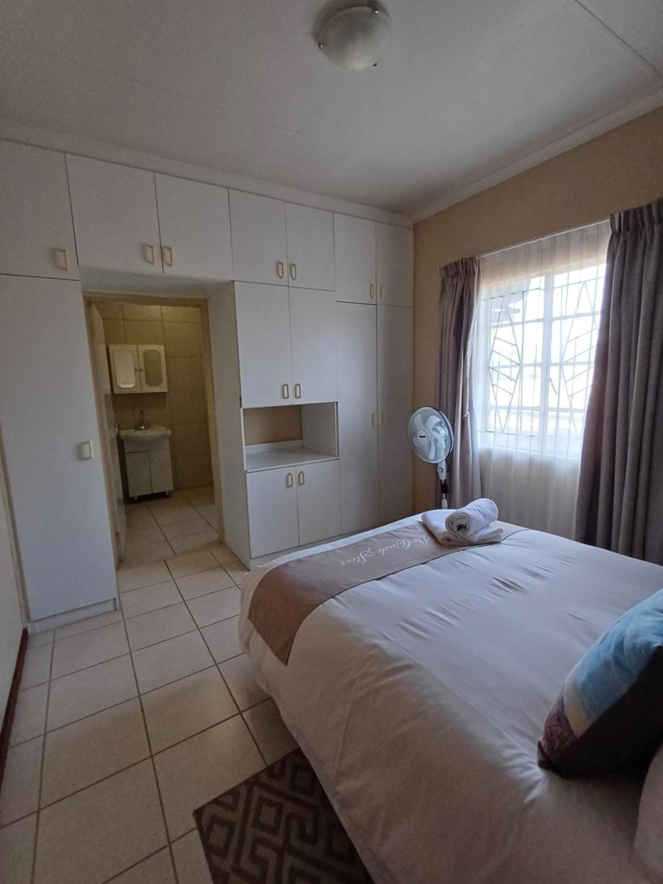 Three-Bedroom Villa photo 3