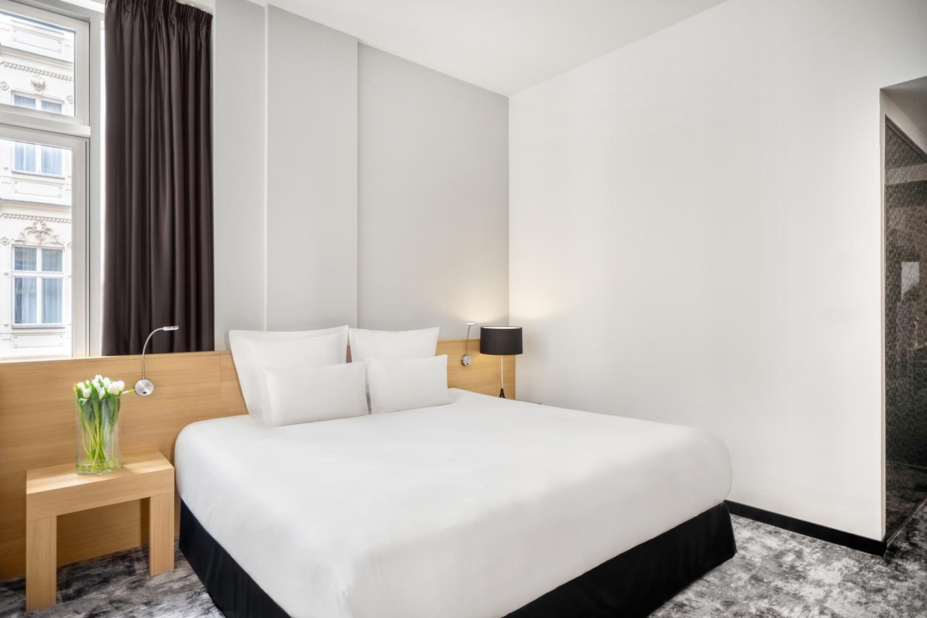 Suite with One King Bed and Sofa Bed - Photo 13