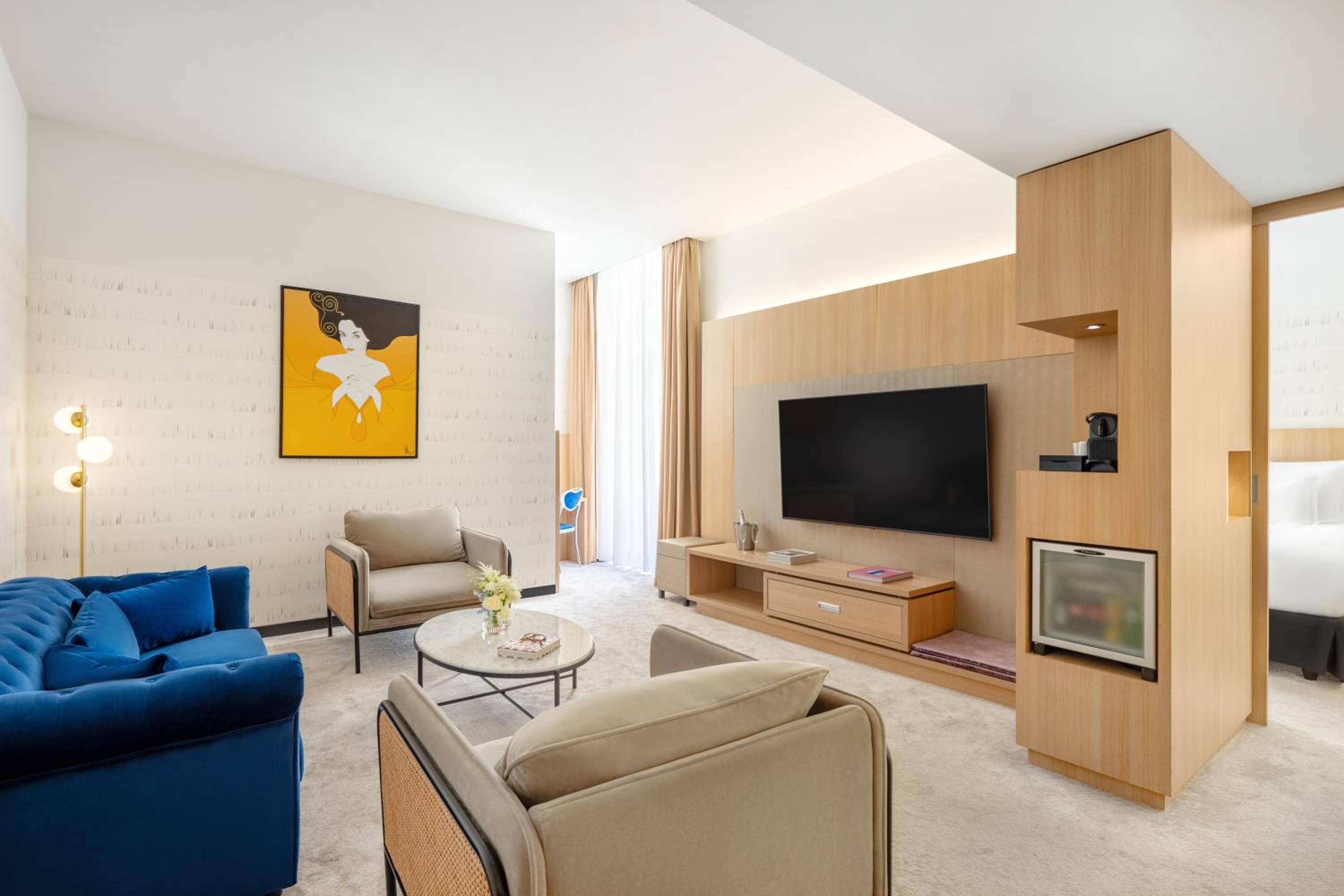 Suite with One King Bed and Sofa Bed - Photo 8