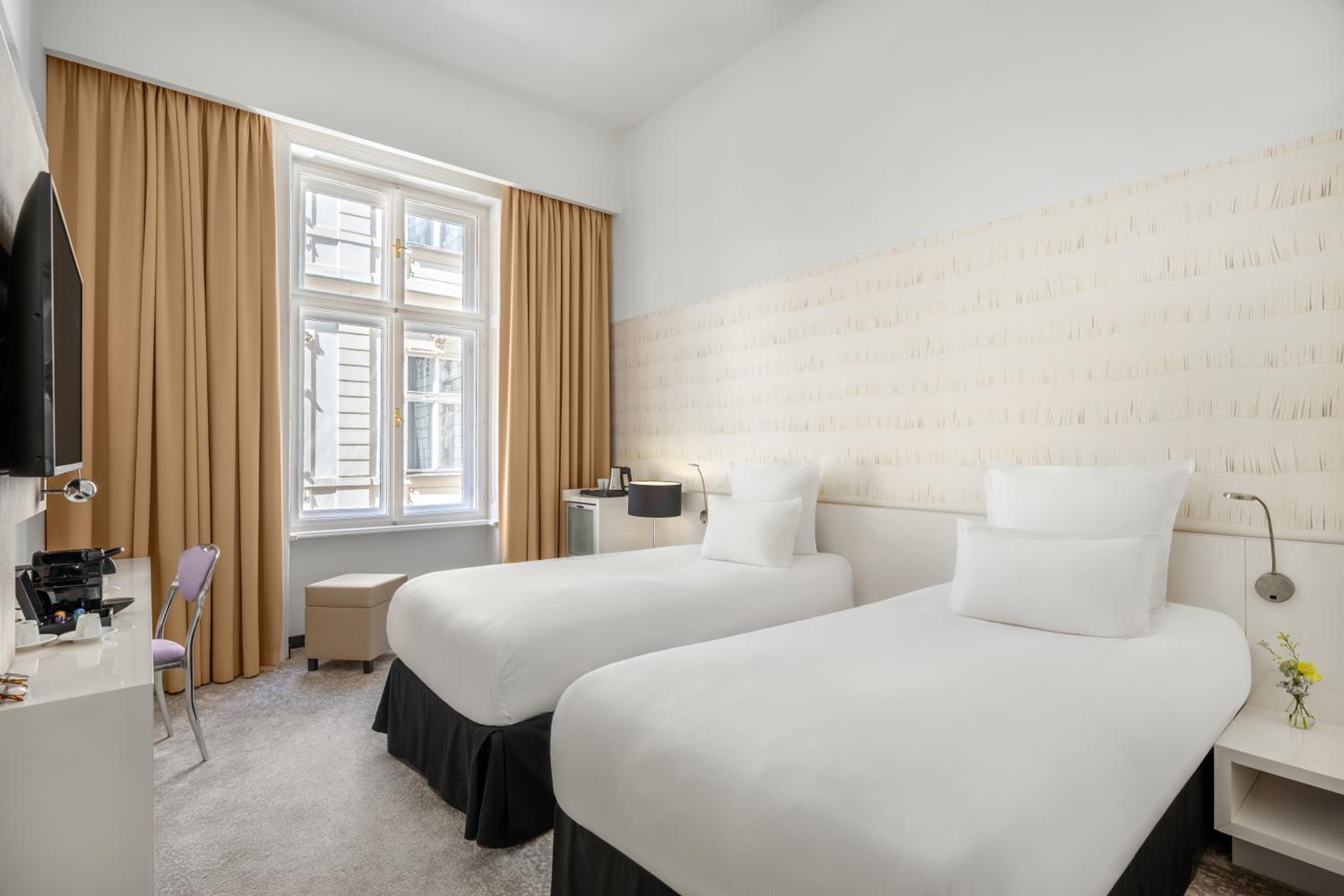 Superior Twin Room - Photo 5