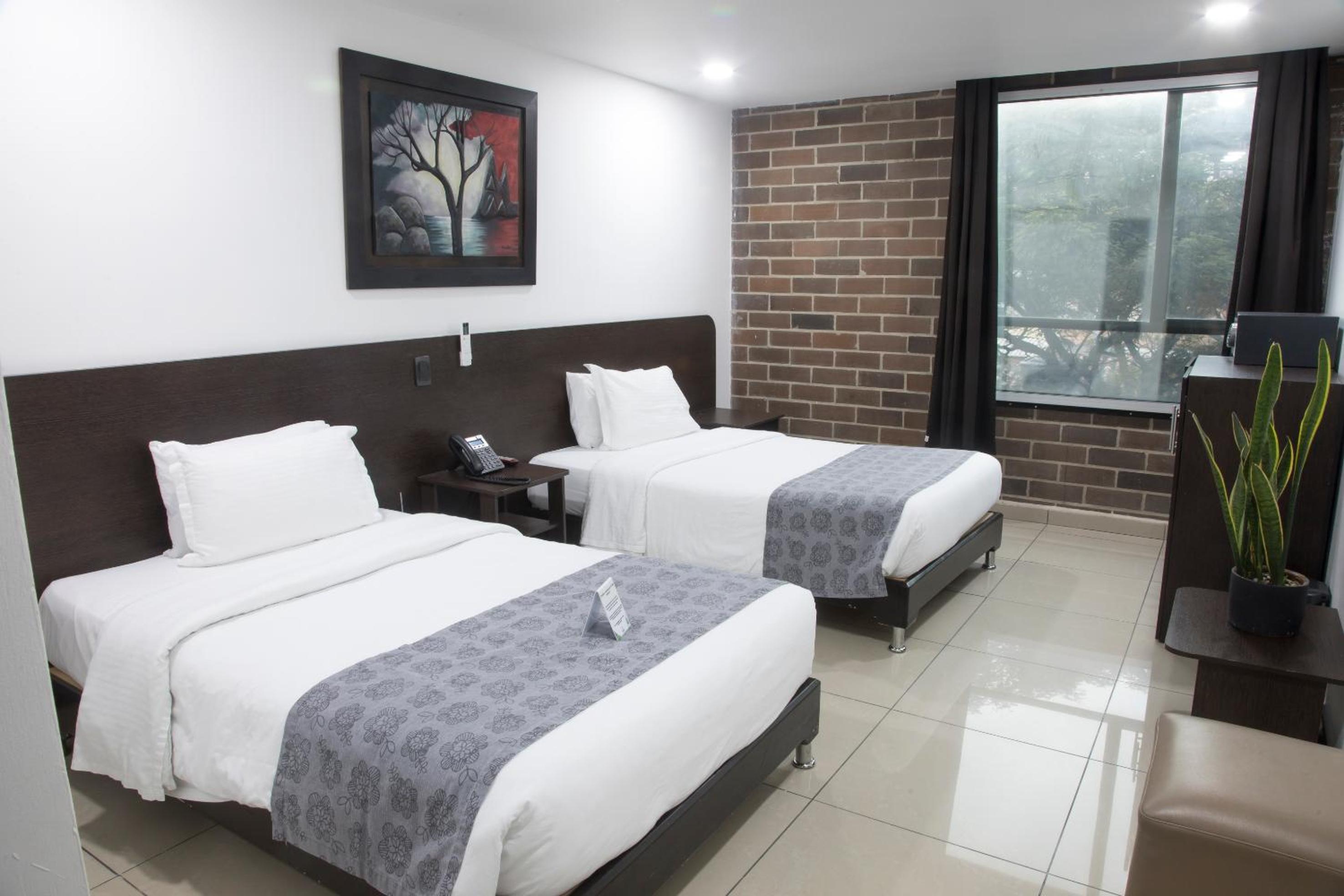 Standard Twin Room photo 2