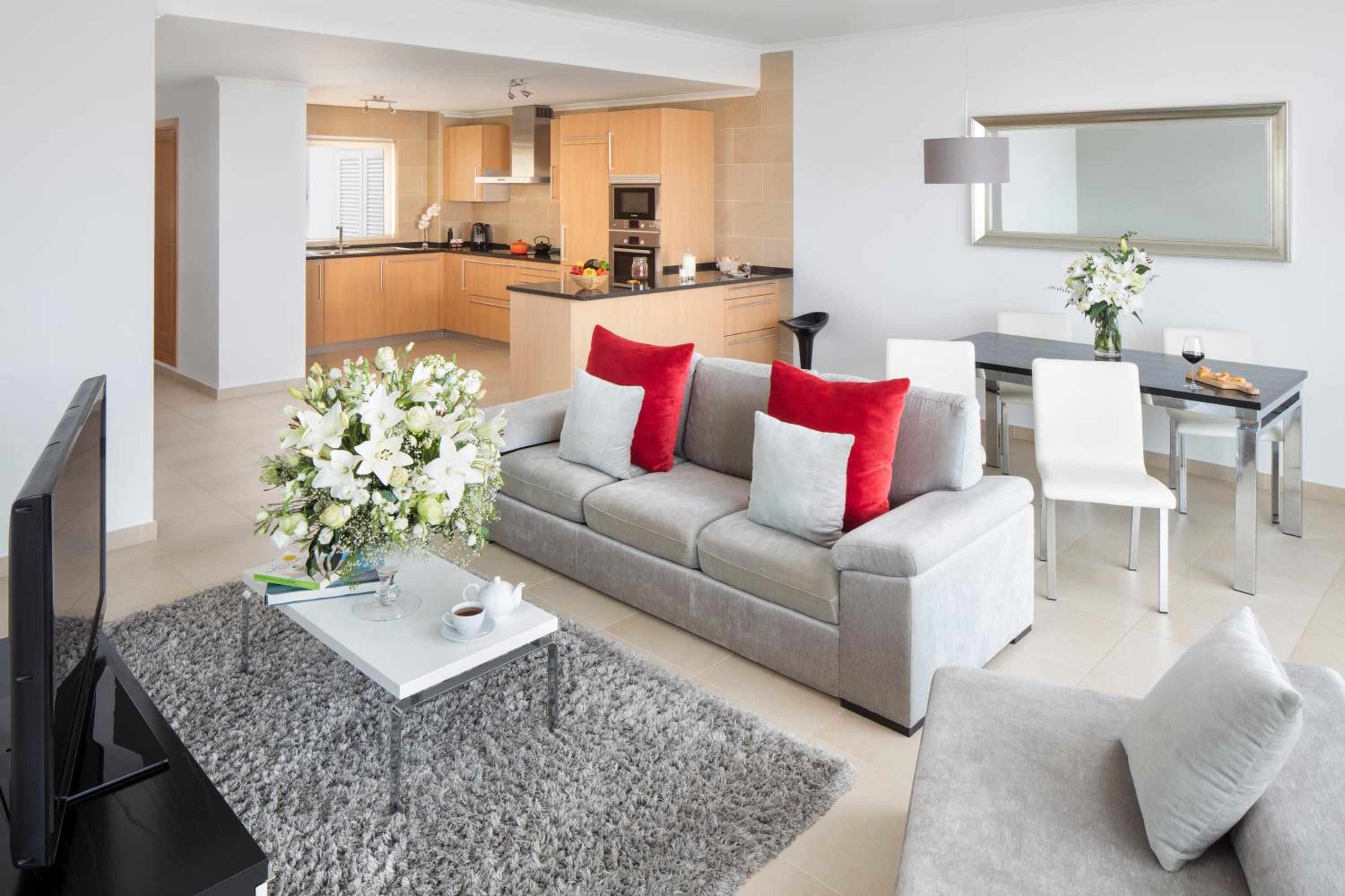 Two-Bedroom Townhouse with Sea View