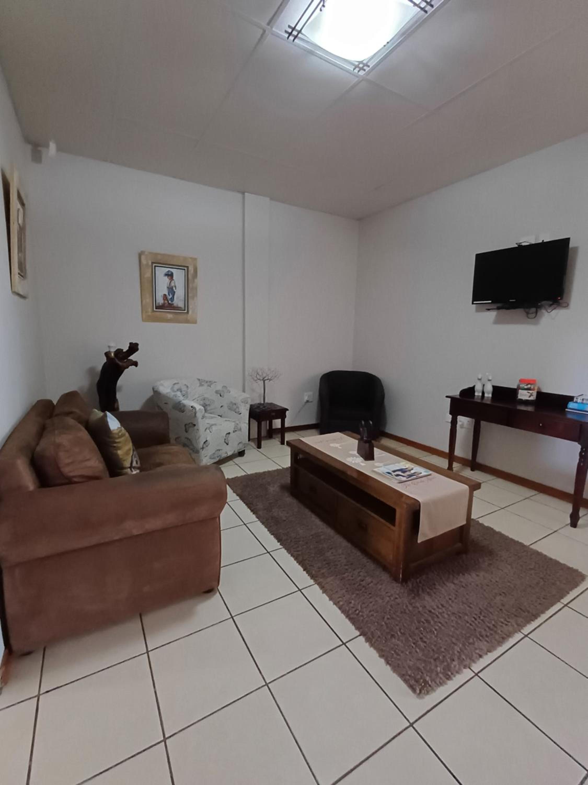 Family Room photo 3