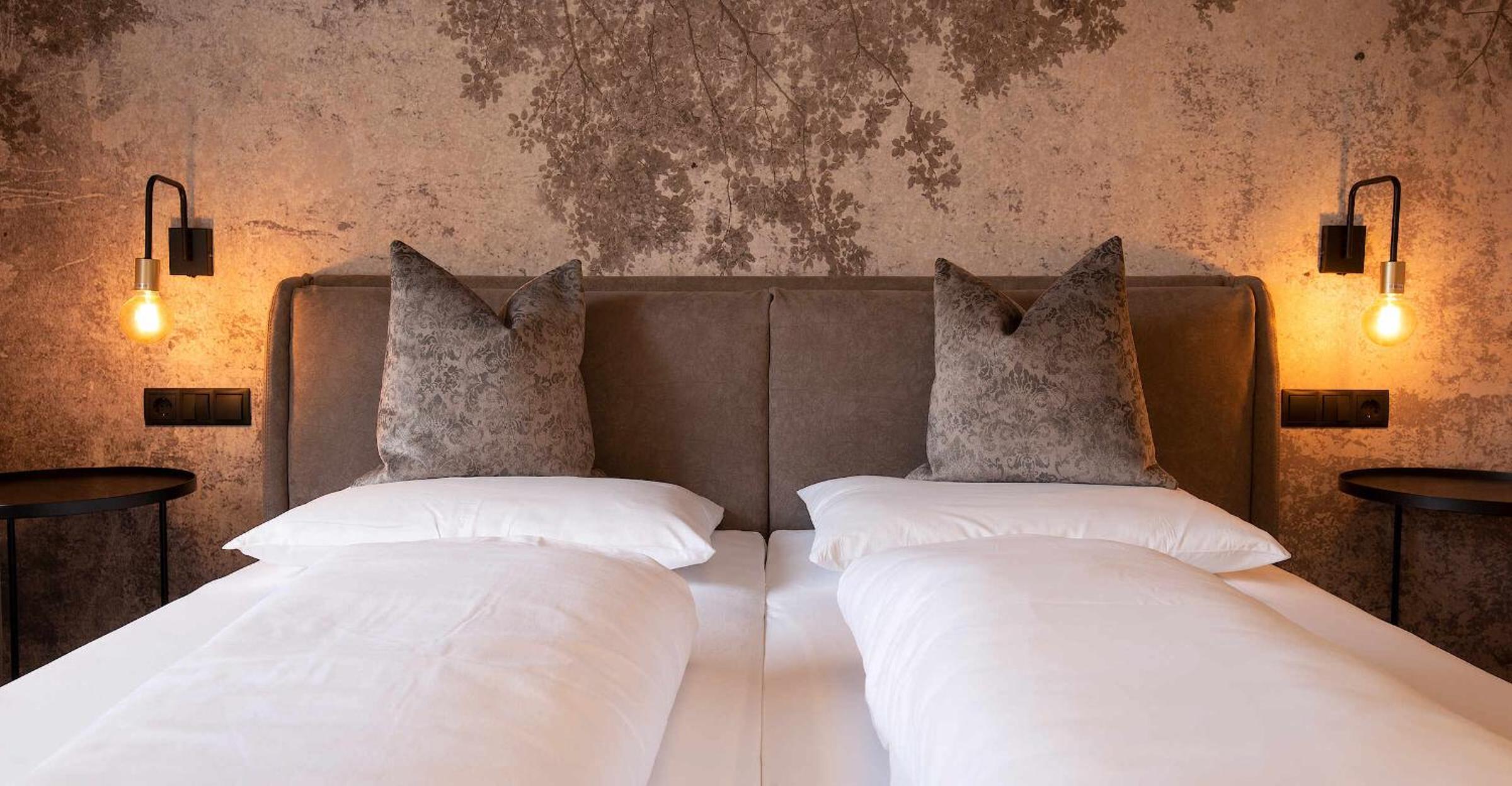 Deluxe Double Room with Balcony - Photo 1