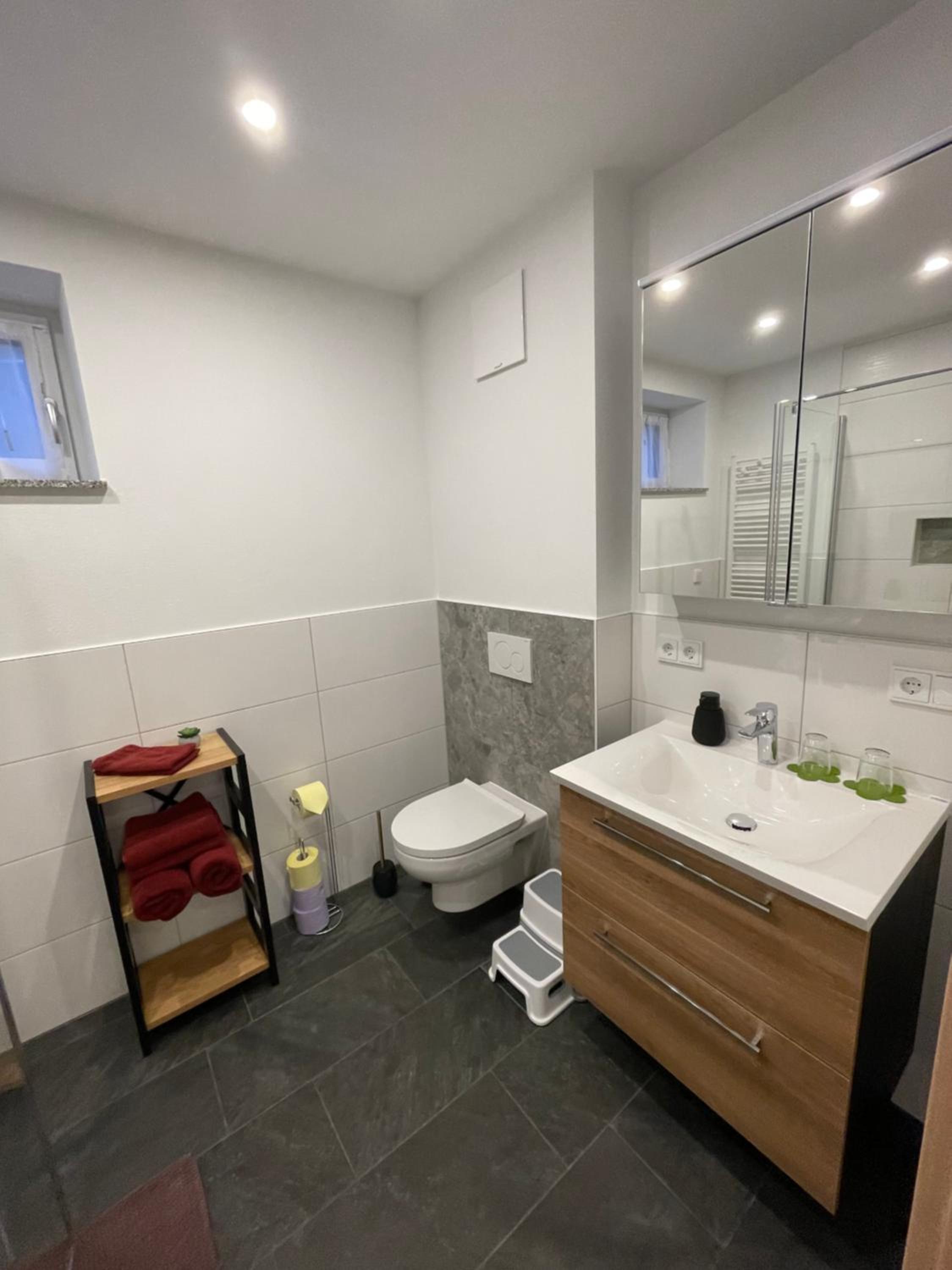One-Bedroom Apartment with Terrace photo 2