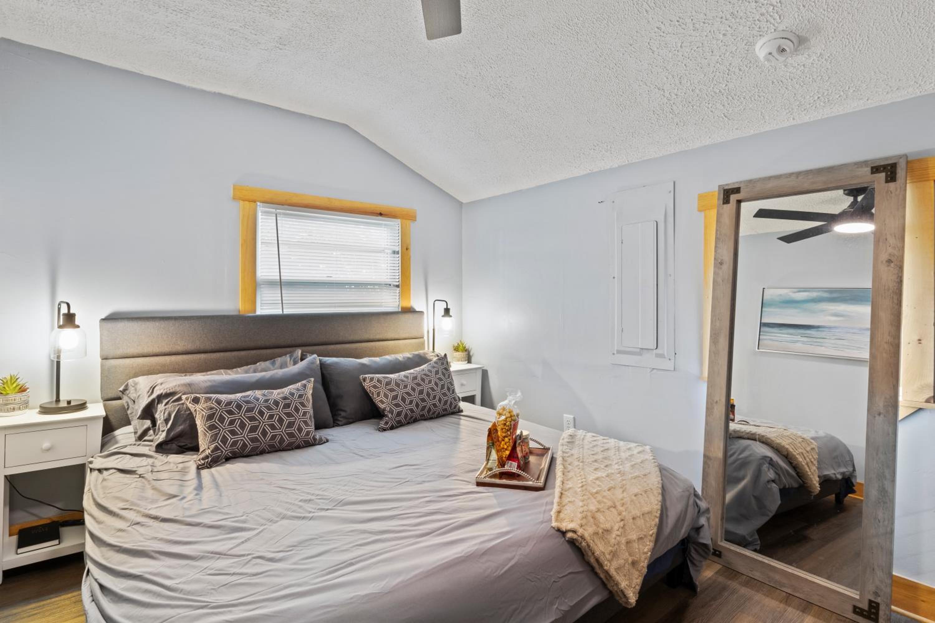 One-Bedroom House photo 1