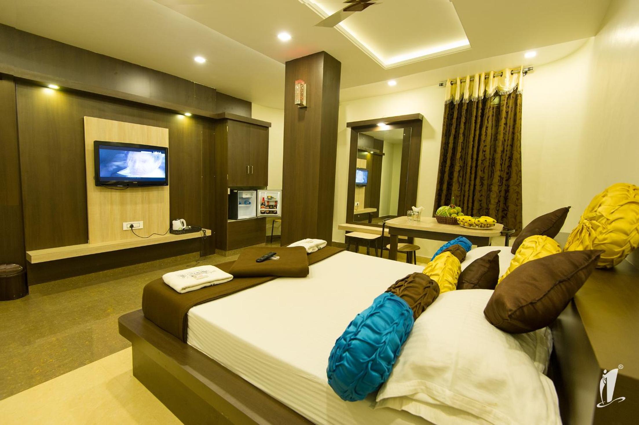 Superior Suite - Photo 10