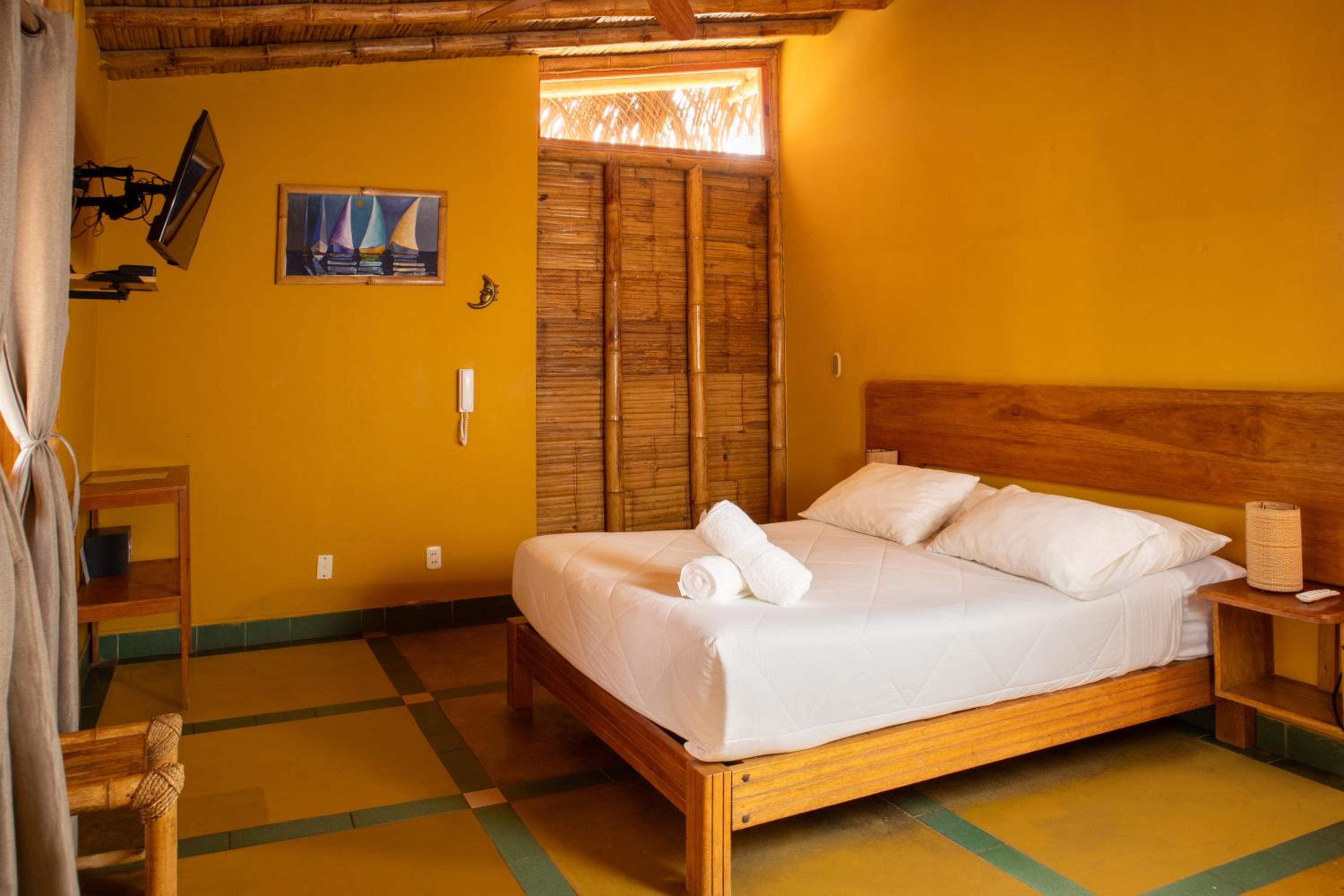 Queen Room with Garden View photo 2