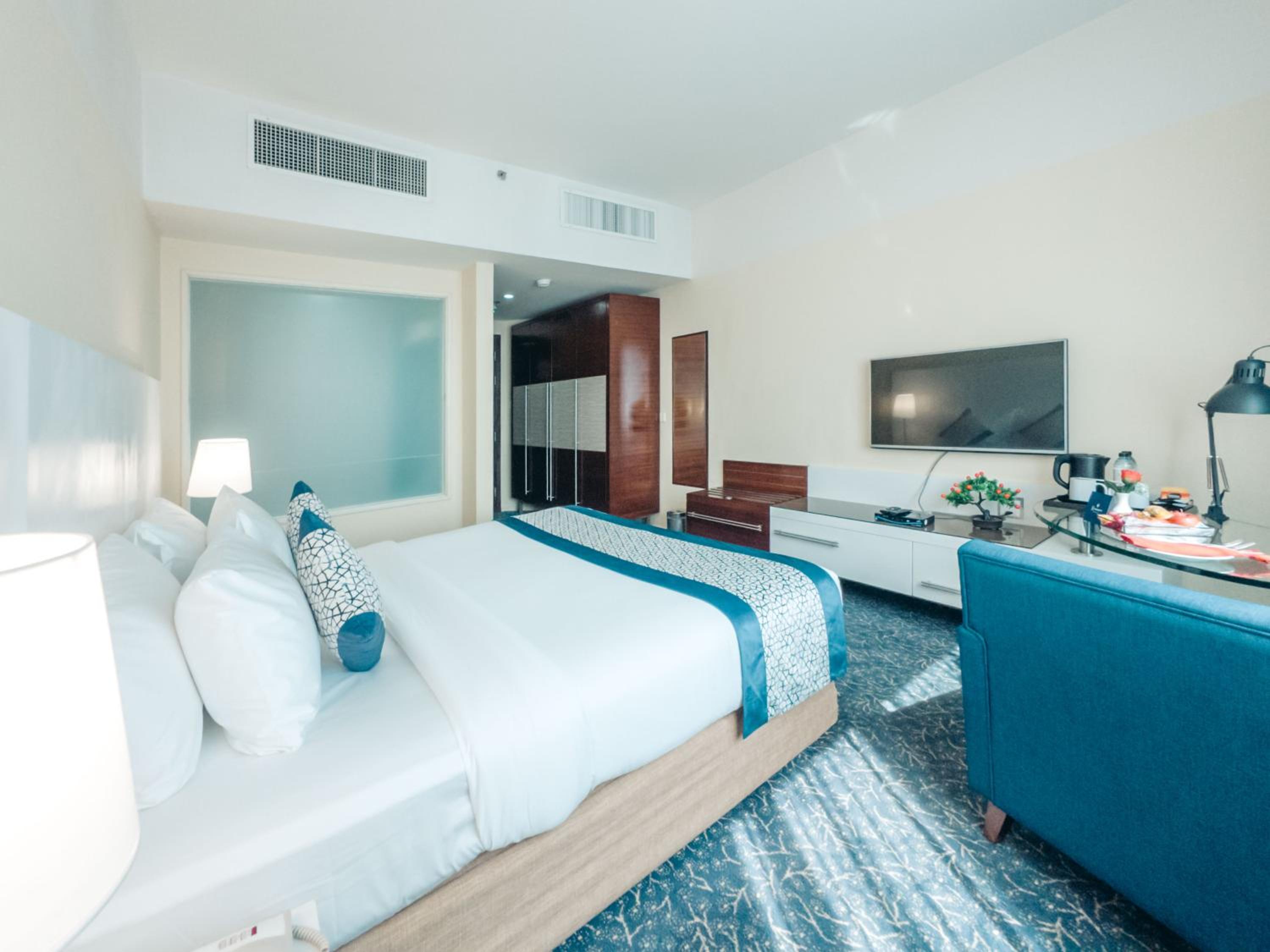 Superior King Room