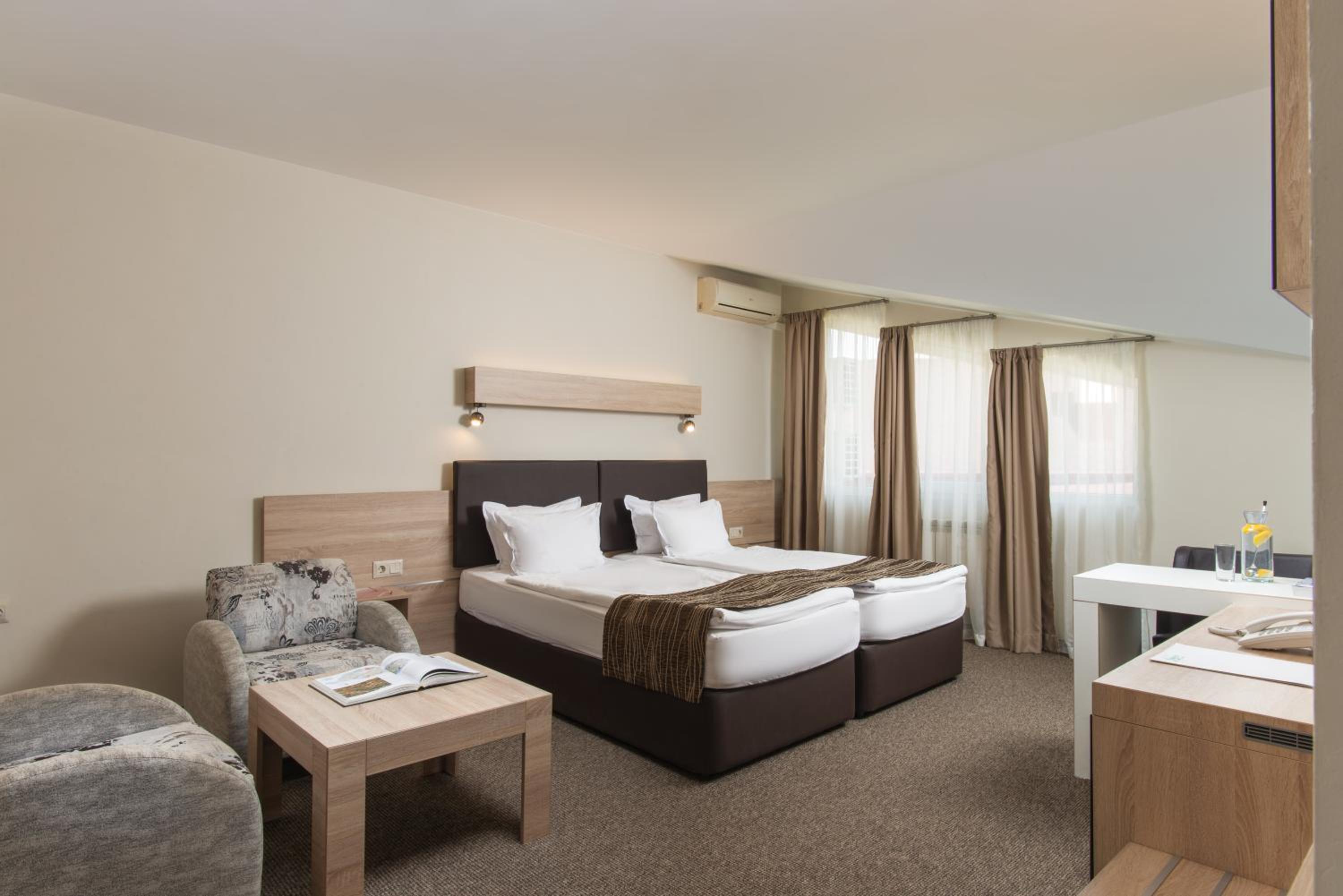 Double Room - Photo 1
