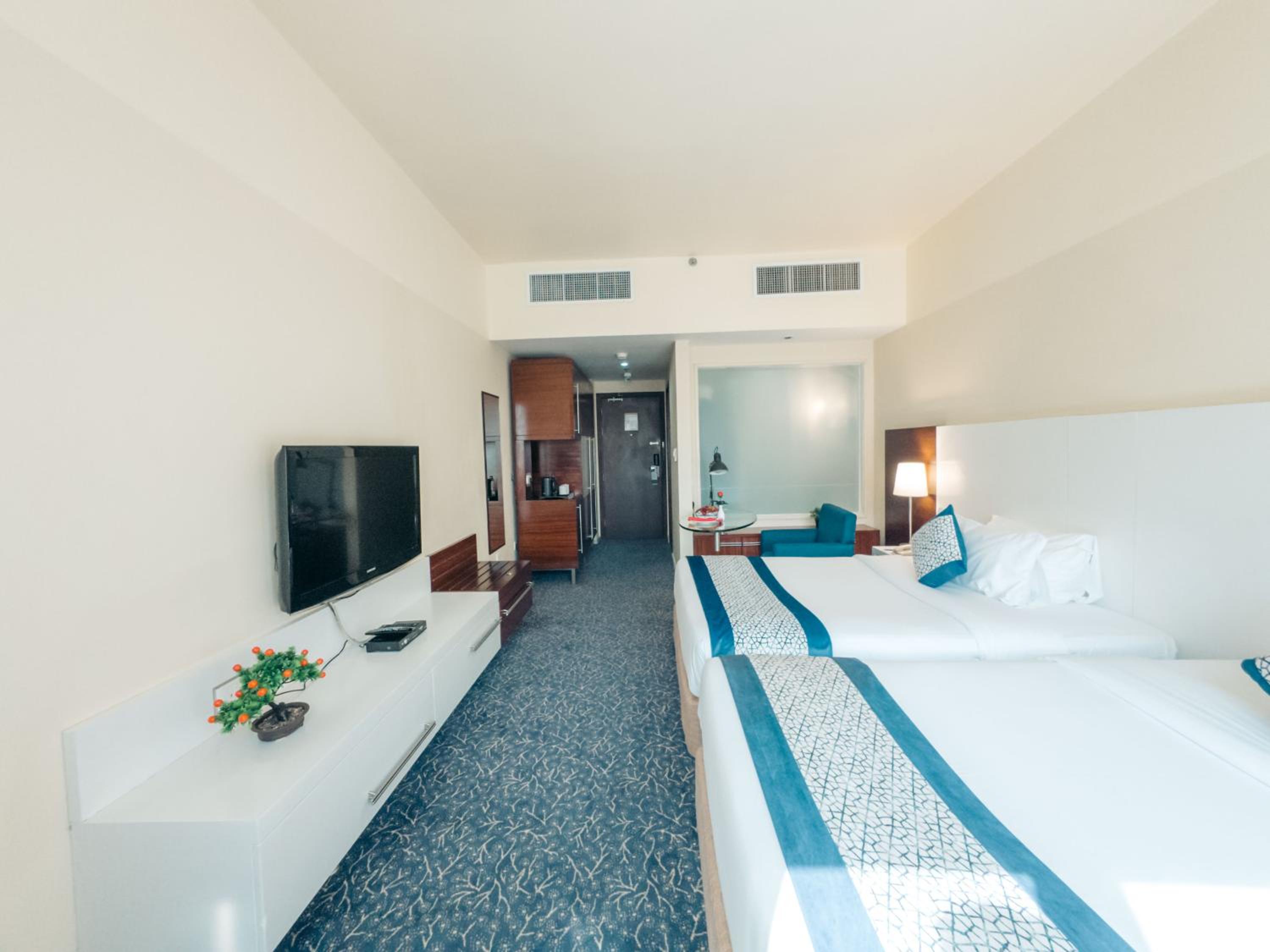 Superior Twin Room photo 2