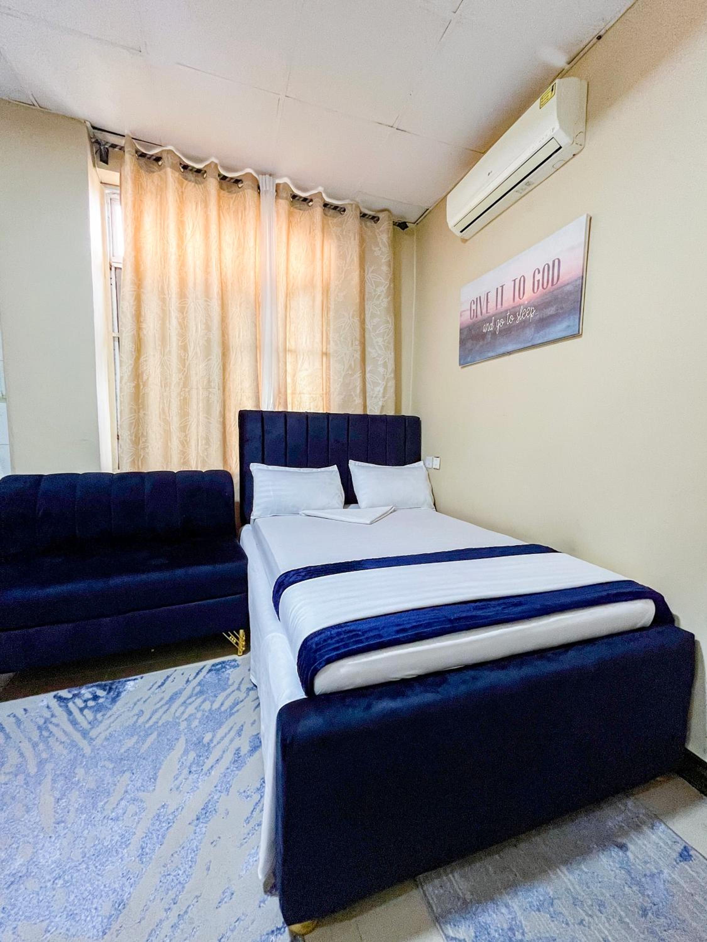 Studio Apartment