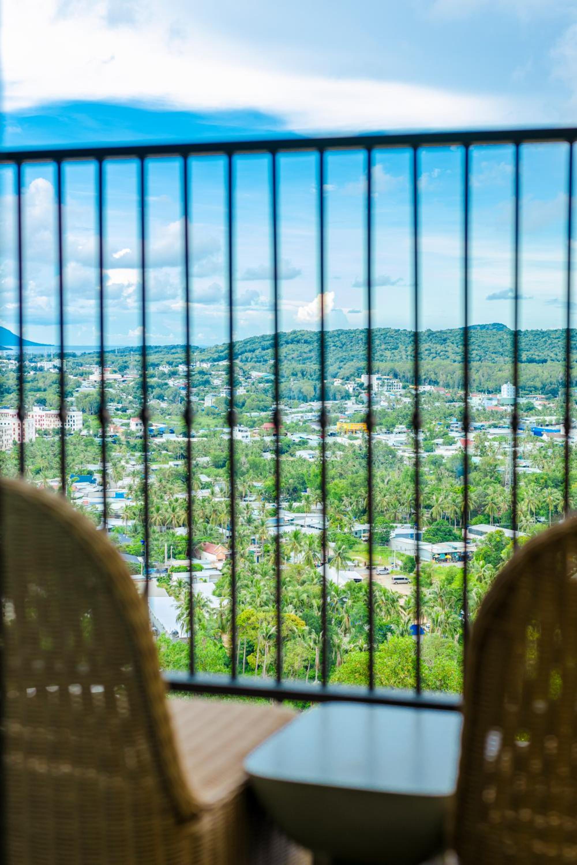 Studio with Mountain View - Photo 12