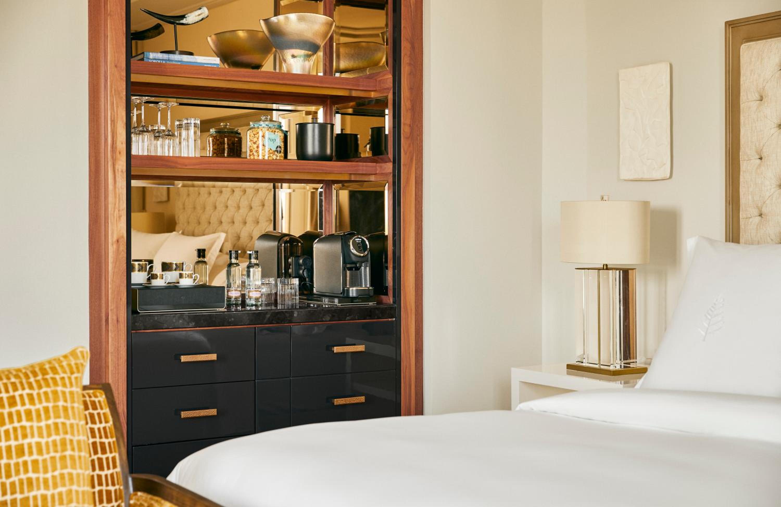  Grand Premier Room Two Double Beds - Photo 4