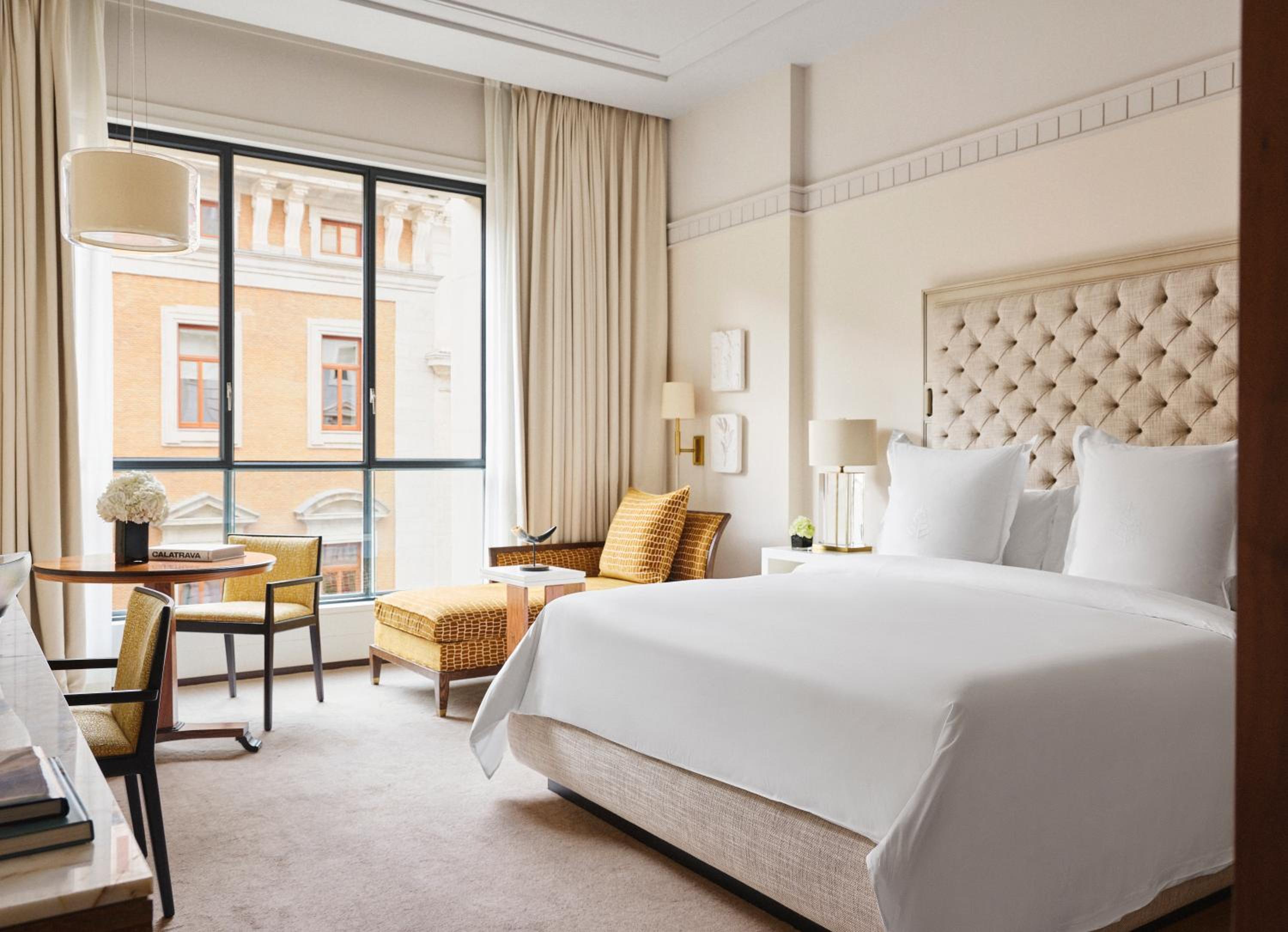 Deluxe Room King - Photo 5