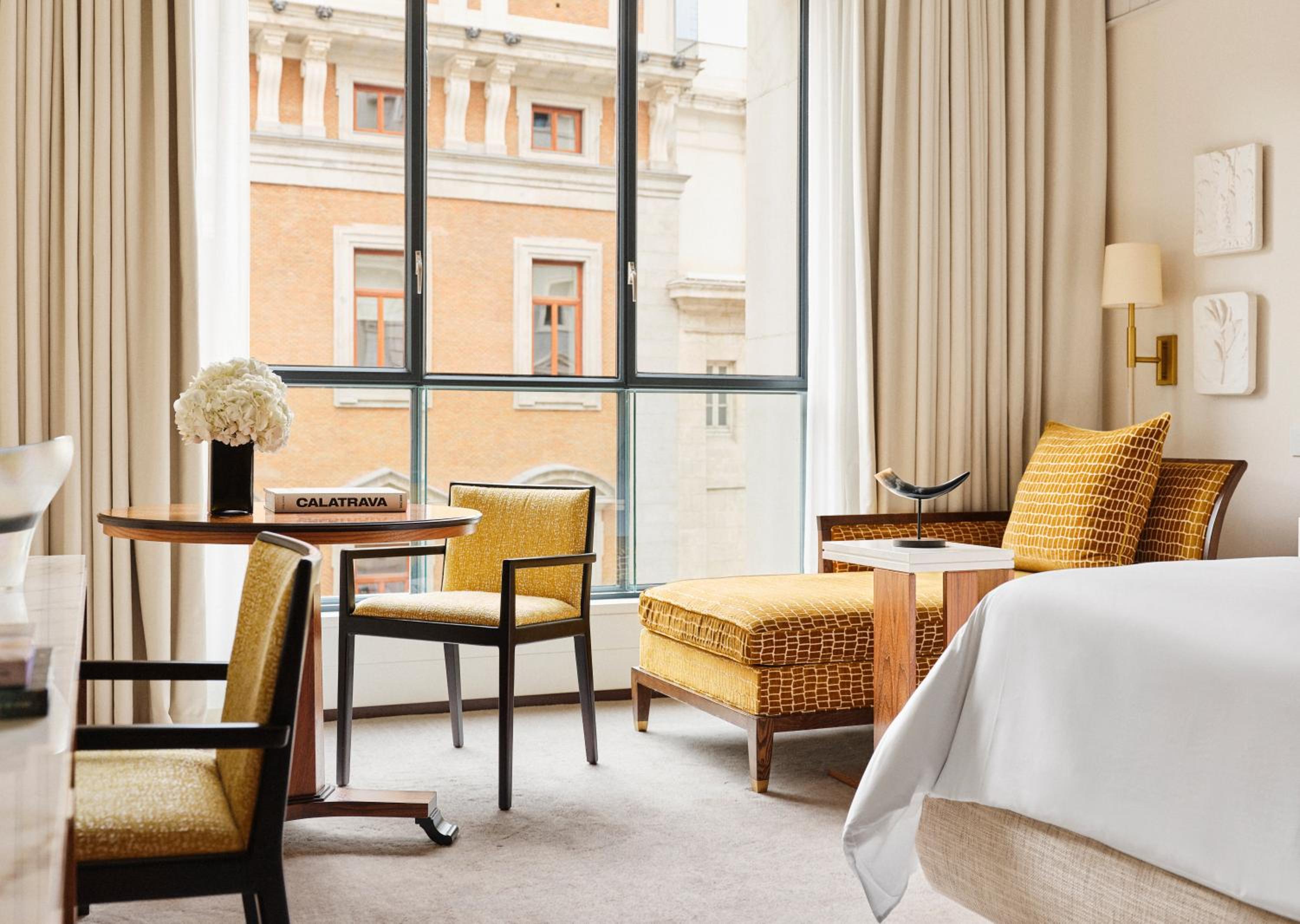 Deluxe Room King - Photo 6