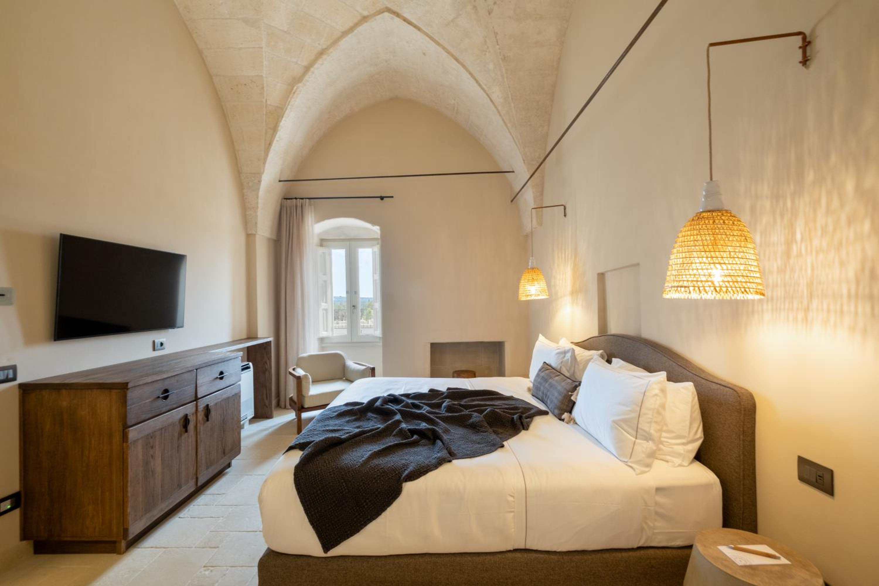 Two-Bedroom Suite - Photo 12