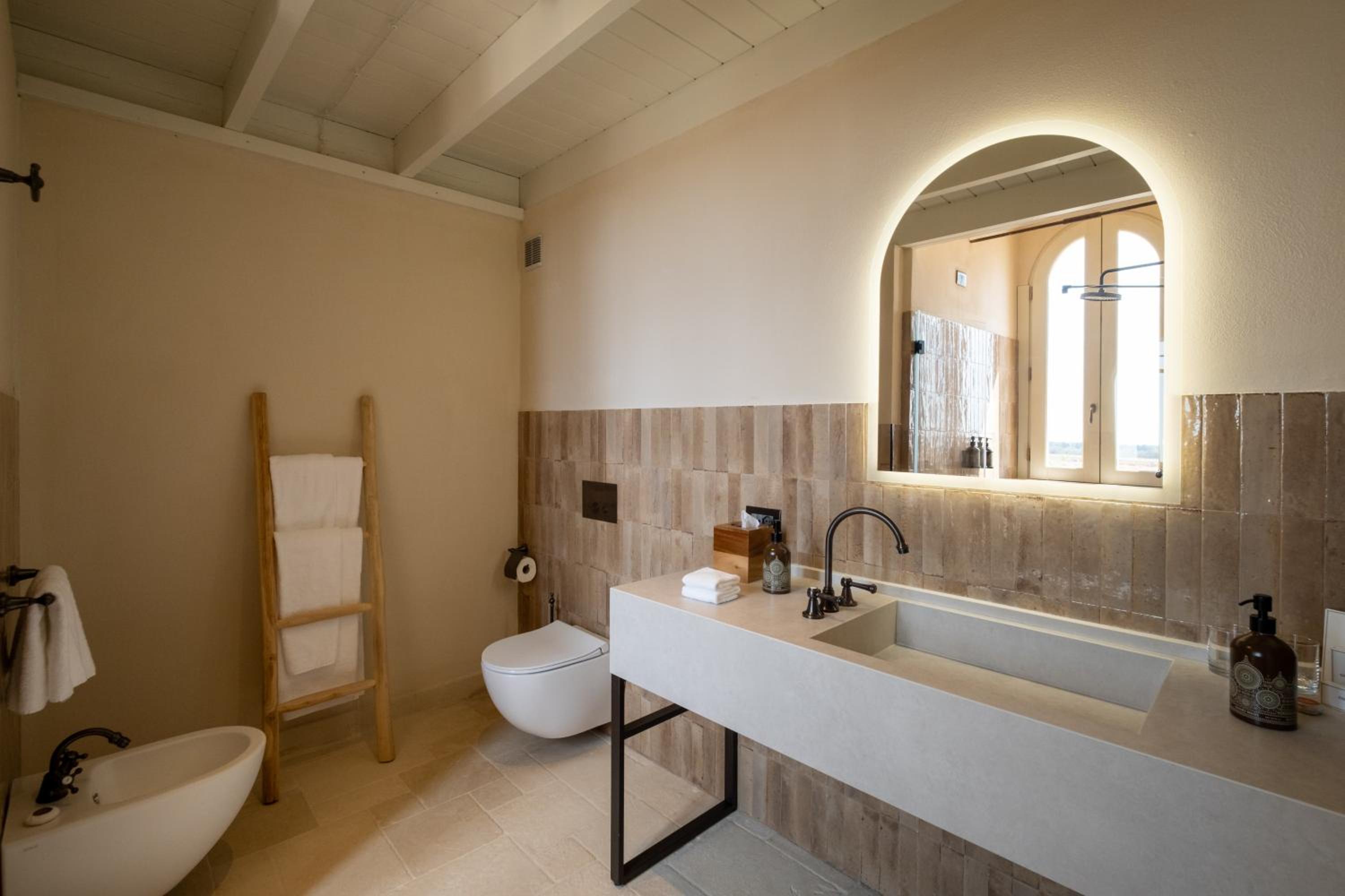Two-Bedroom Suite - Photo 8