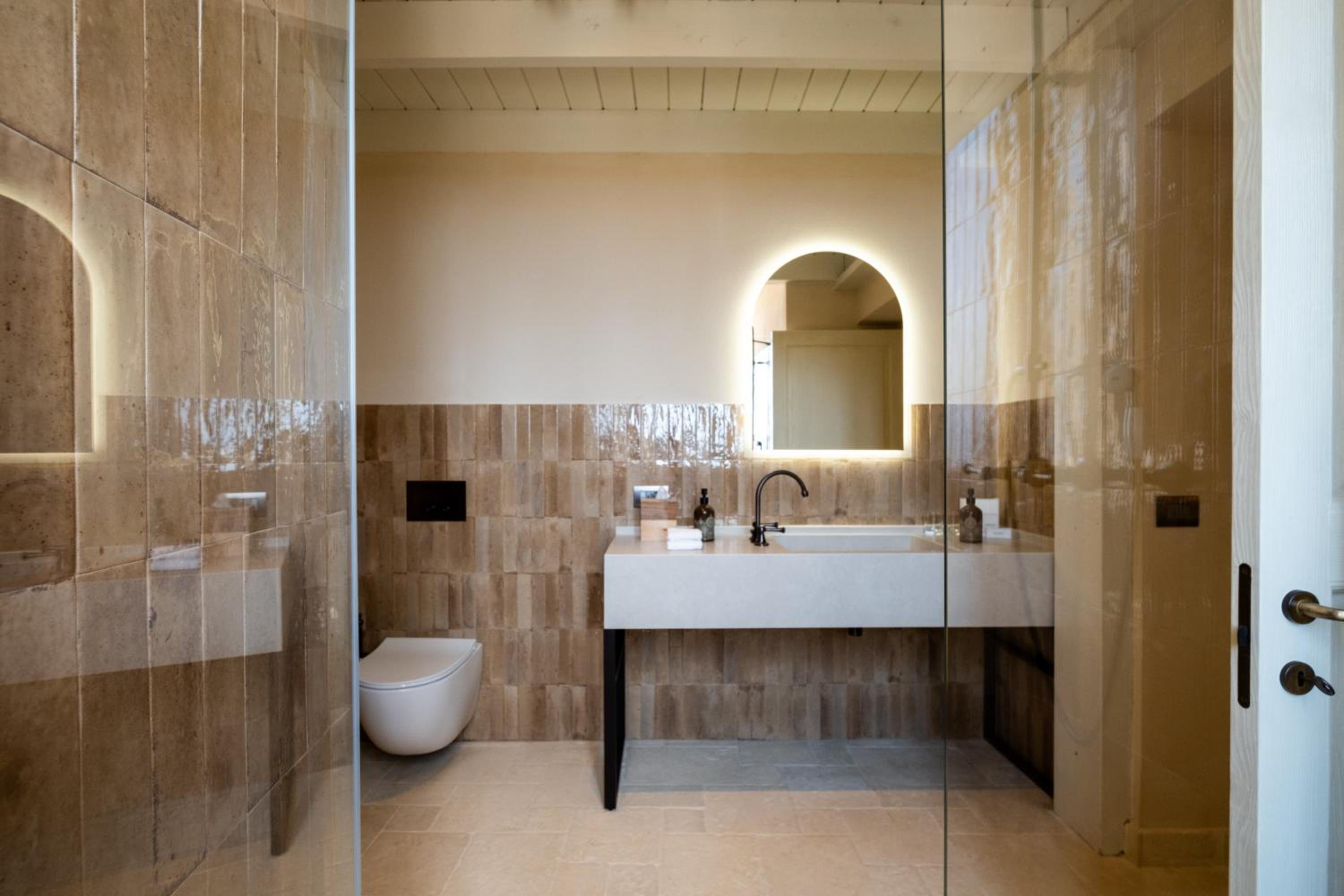 Two-Bedroom Suite - Photo 2