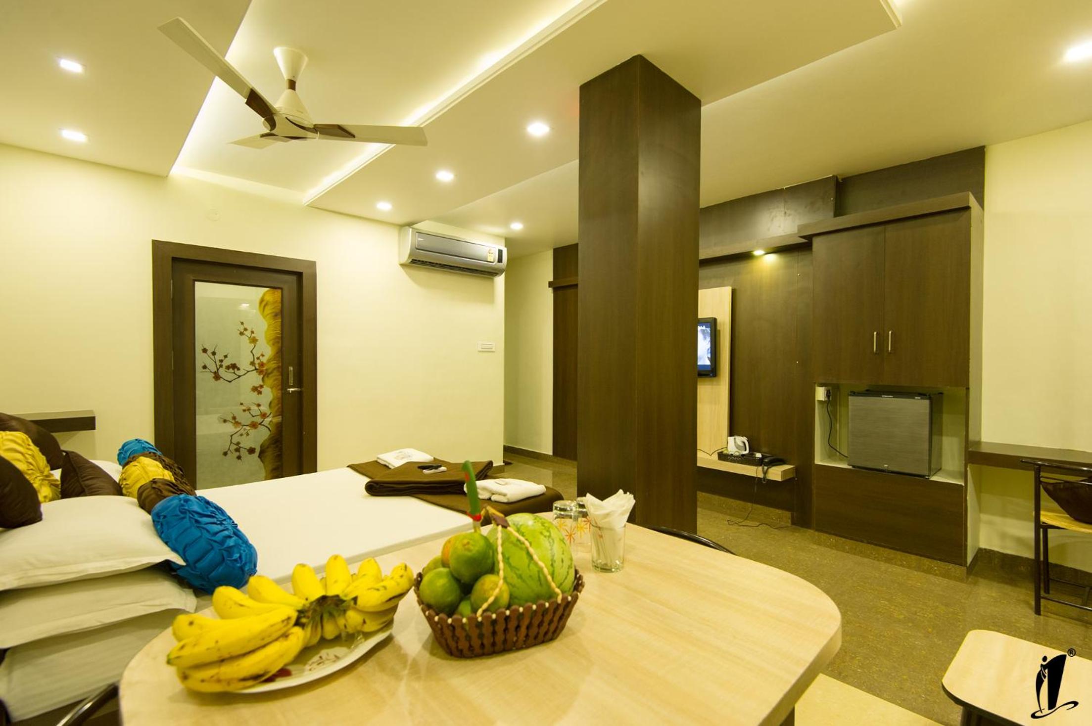 Superior Suite - Photo 8