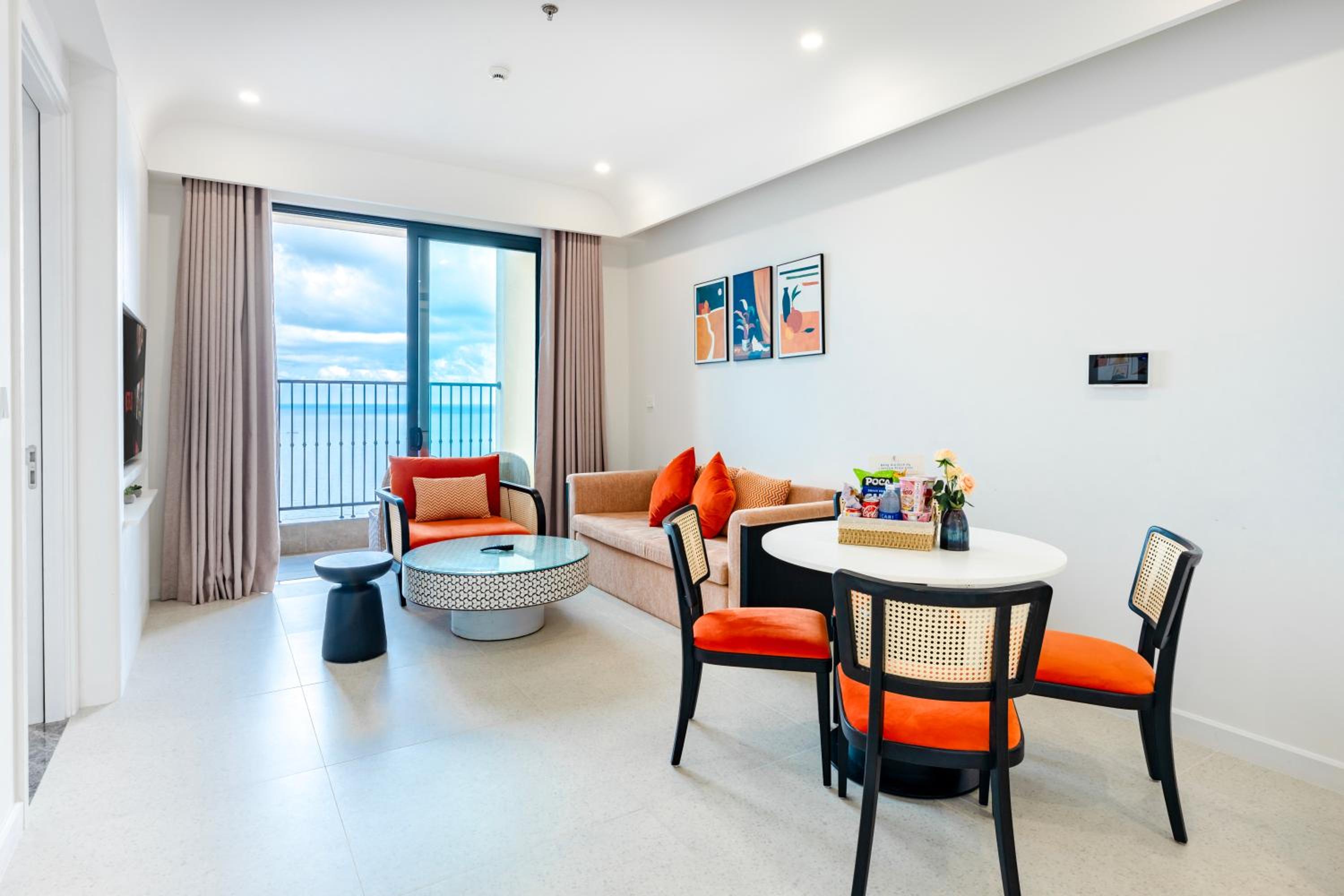 Two-Bedroom Apartment with Ocean View - Photo 28