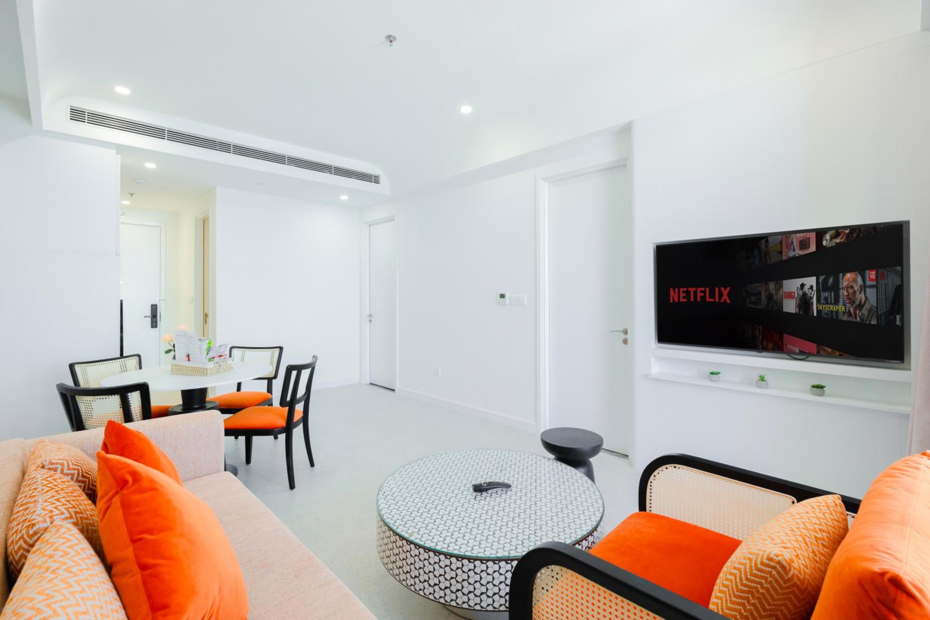 Two-Bedroom Apartment with Ocean View - Photo 27