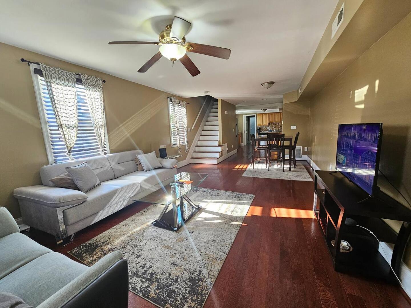 Family Room with Private Bathroom photo 1