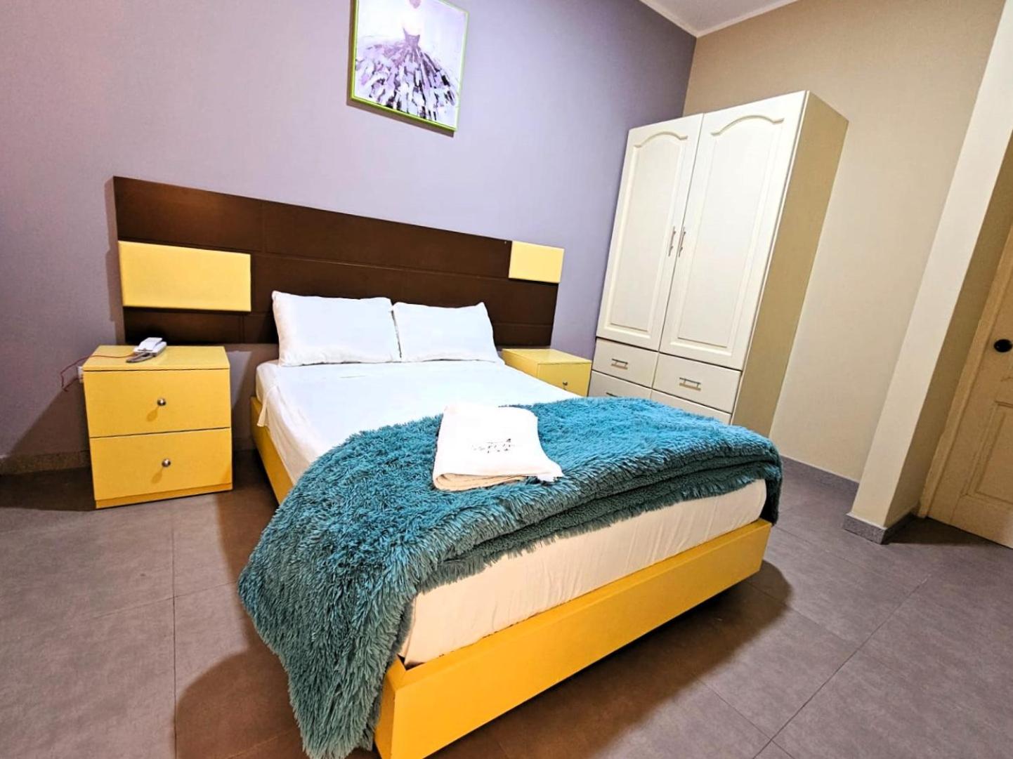 Queen Room