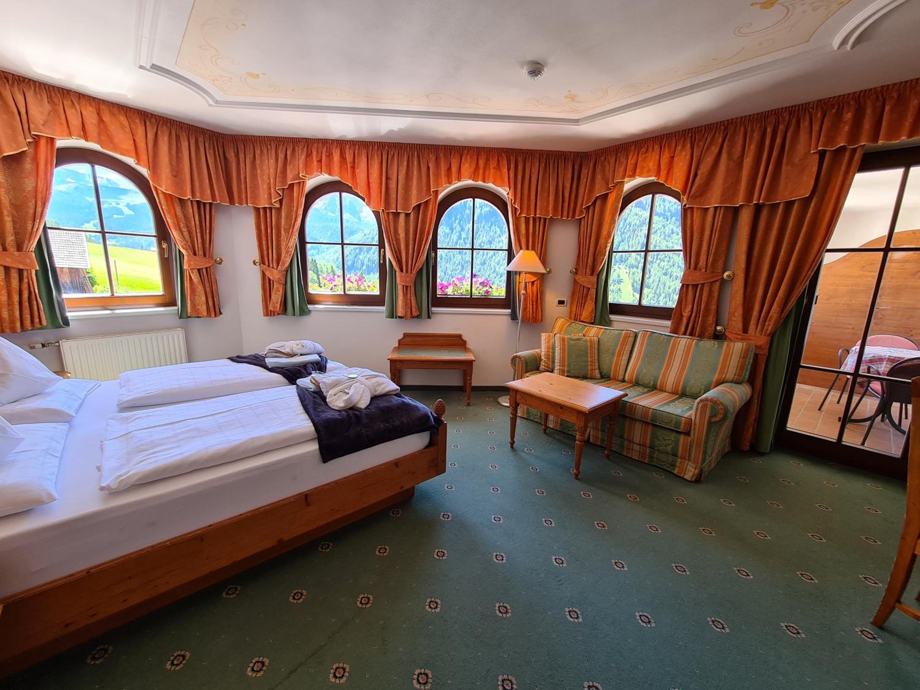 Large Double Room photo 2