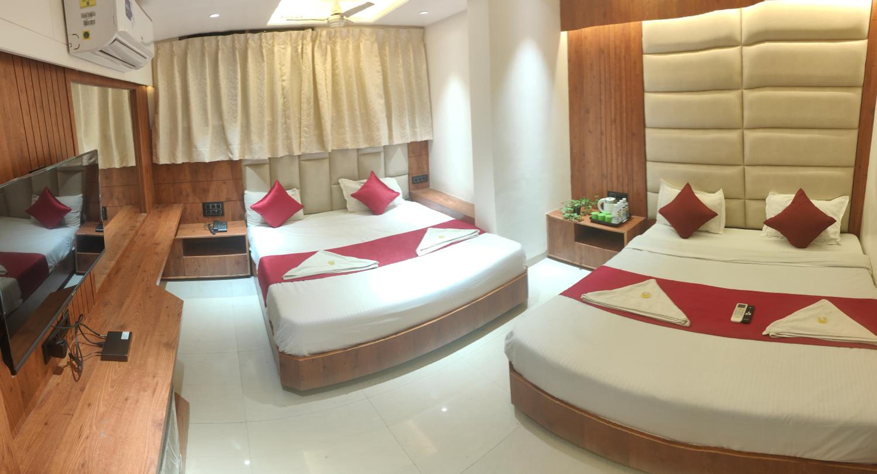  VIP 4 Bed AC Room - Photo 8