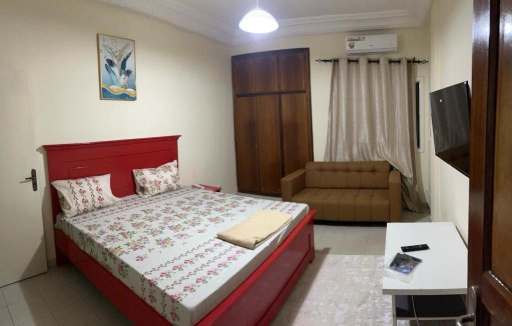 One-Bedroom Apartment photo 3