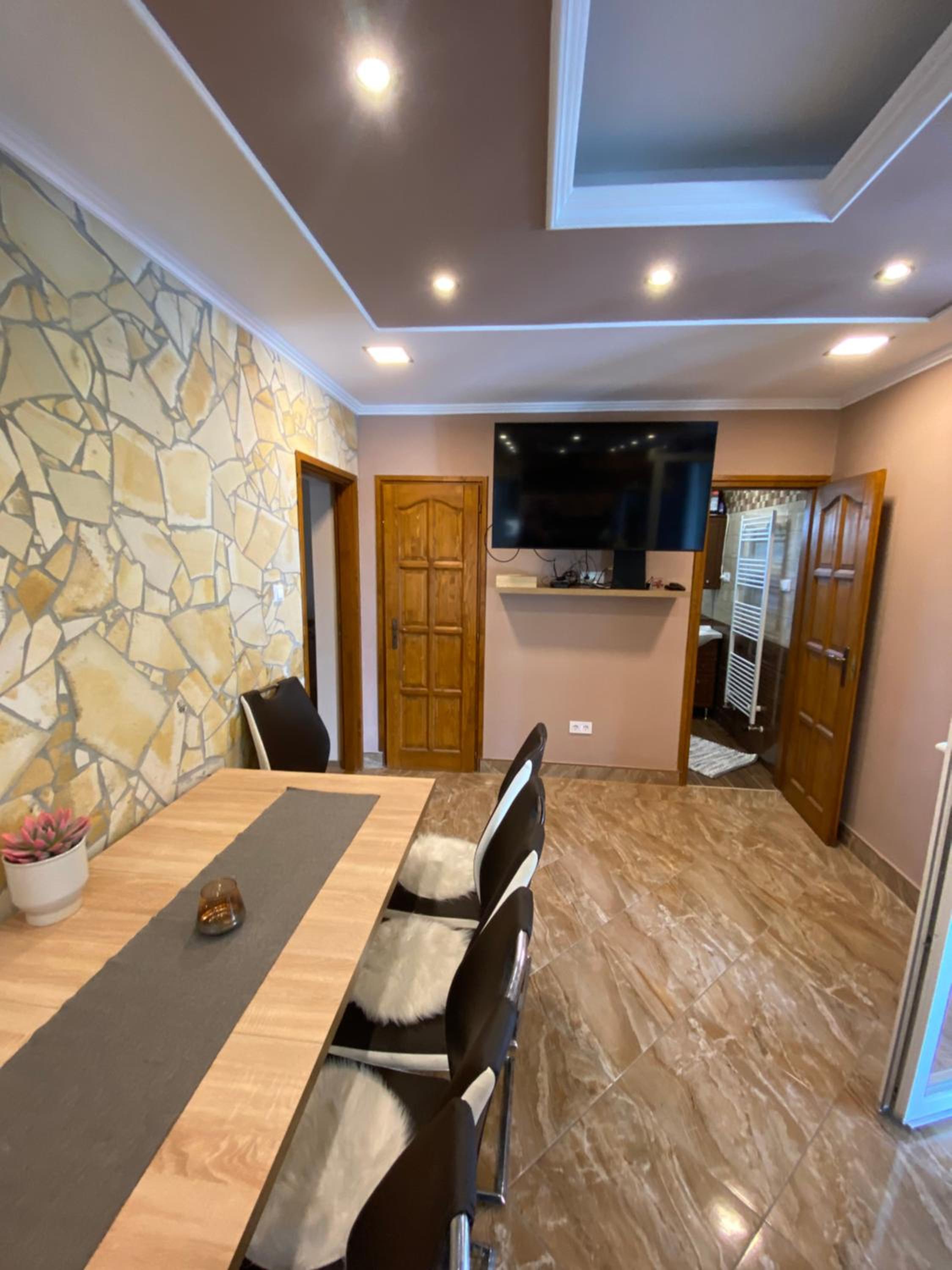 Three-Bedroom House photo 3