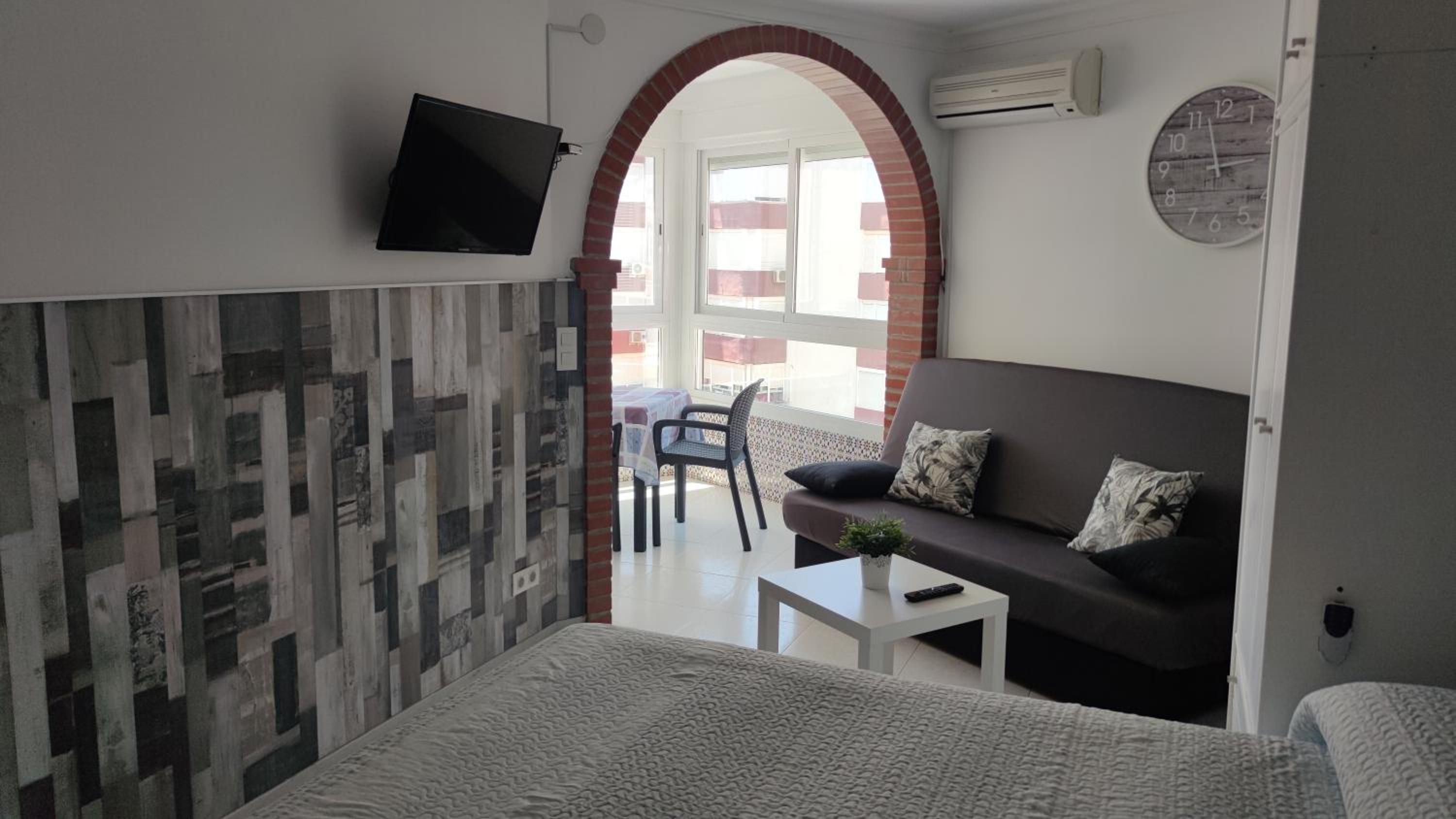 Studio with Sea View - Photo 2