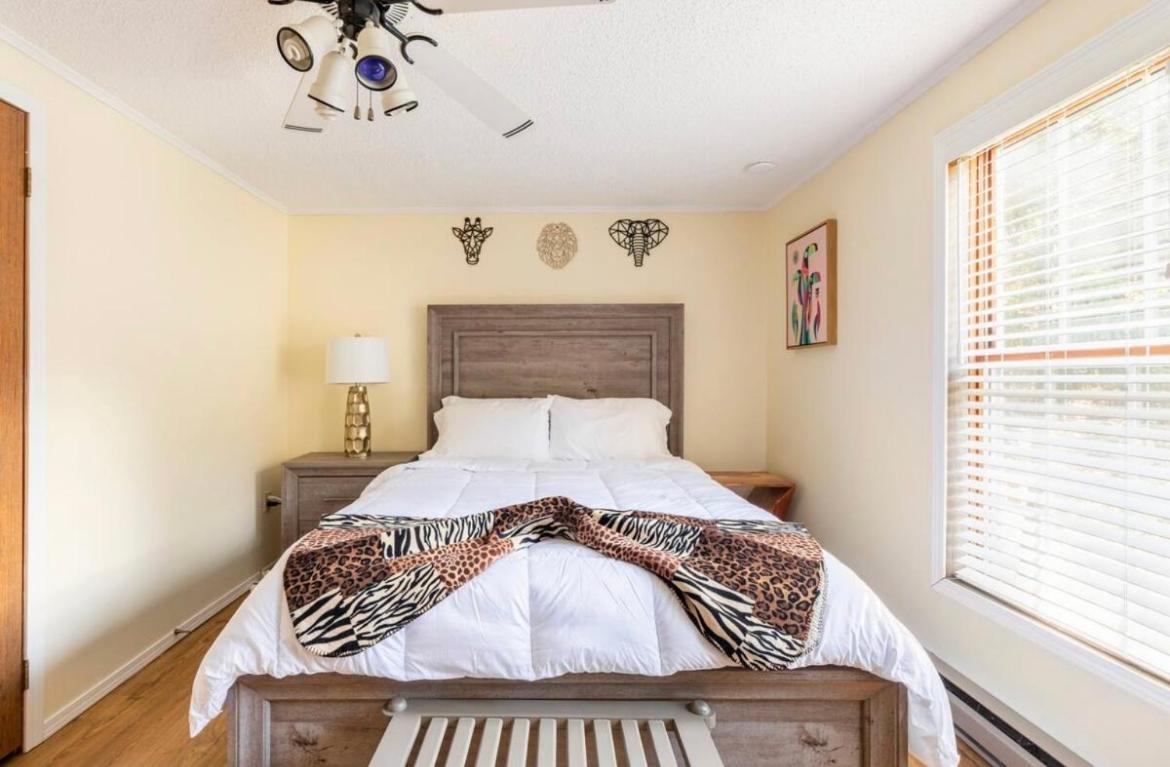 Three-Bedroom House photo 1